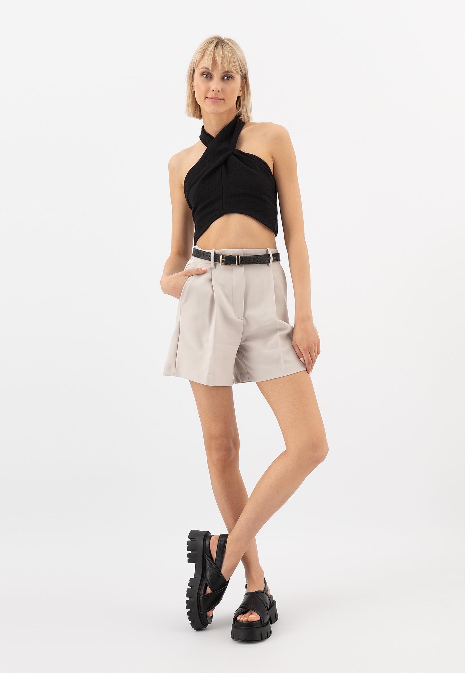 Czarne masywne sandały damskie na platformie