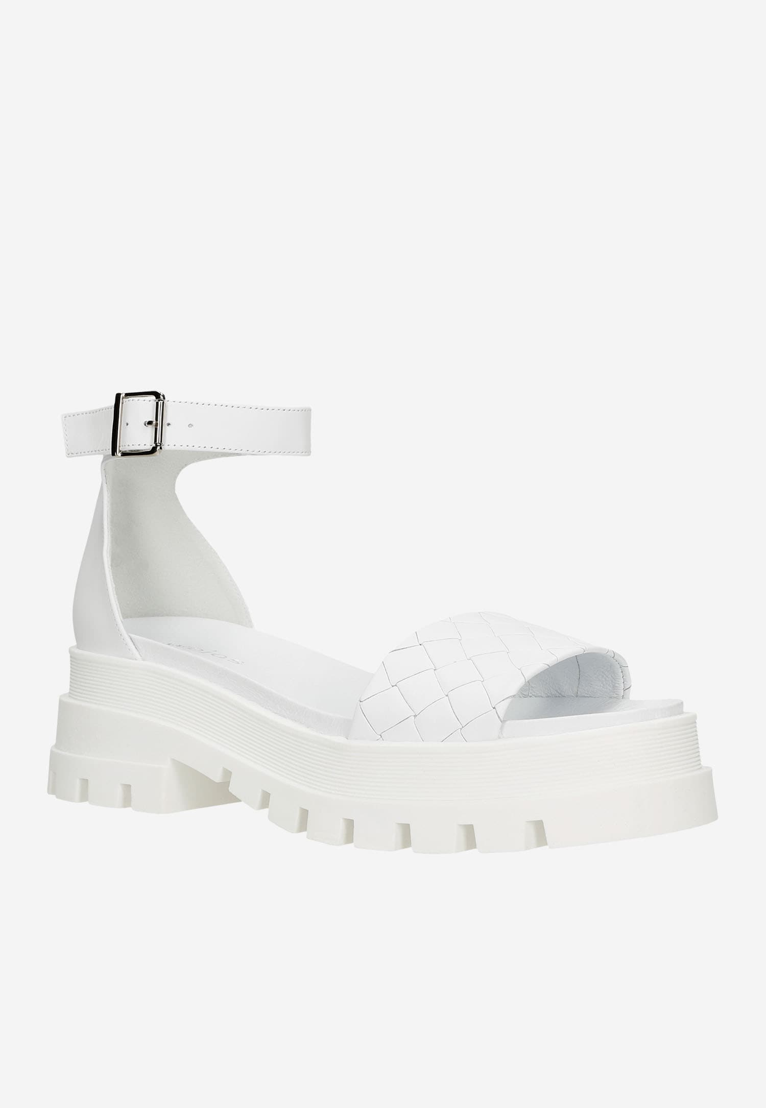Białe sandały damskie z pikowanym paskiem