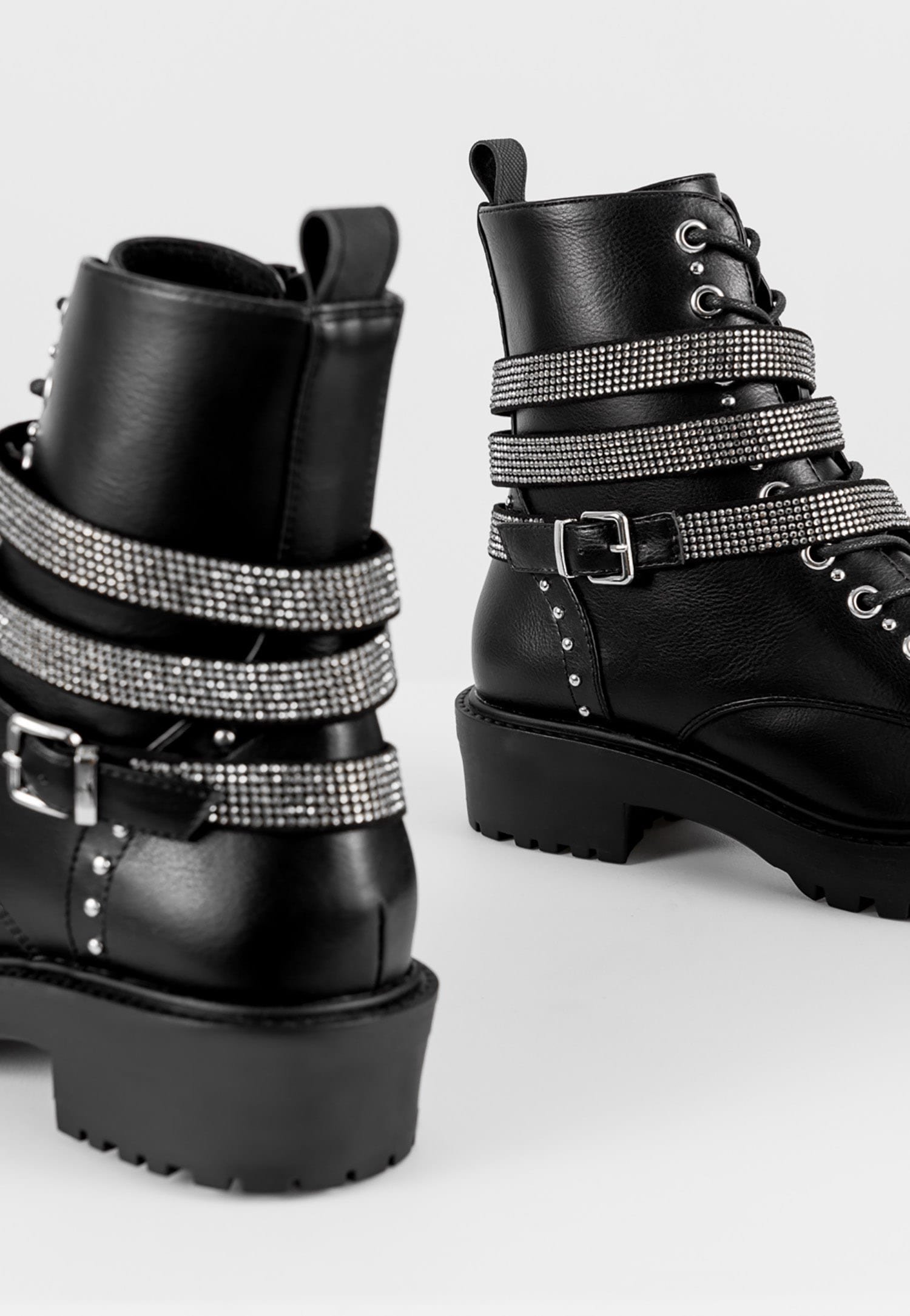 WJS czarne trzewiki damskie z ozdobnym paskiem