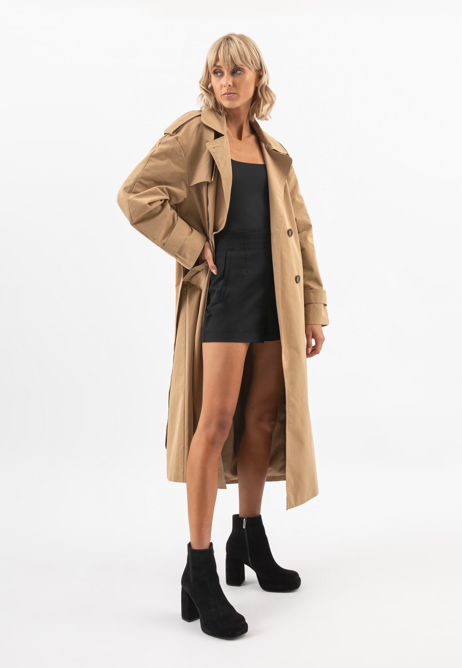 Beżowe botki damskie na szerokim słupku