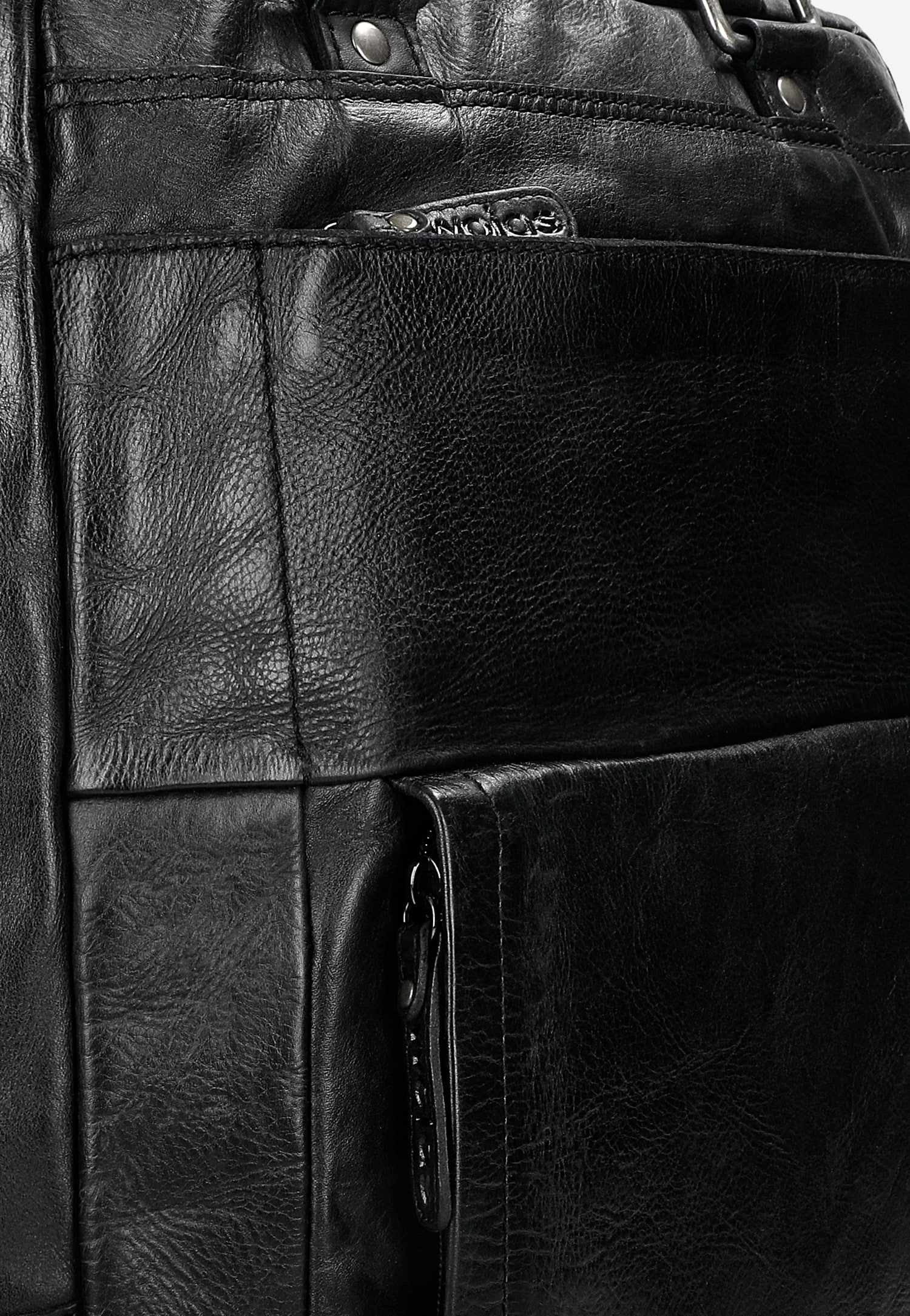 Czarna skórzana torba plecak 2w1