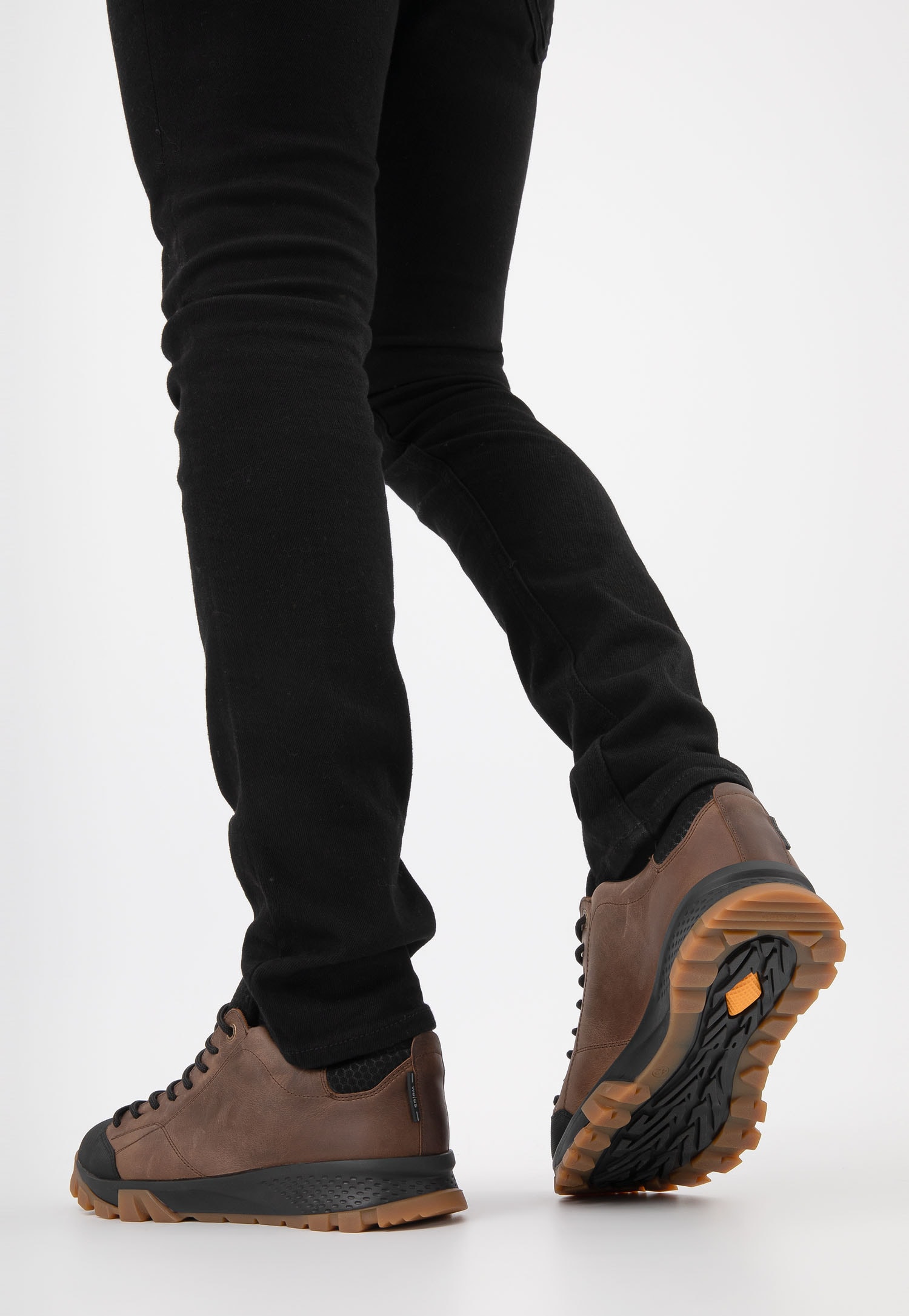 Półbuty męskie trekkingi w kolorze brązowym