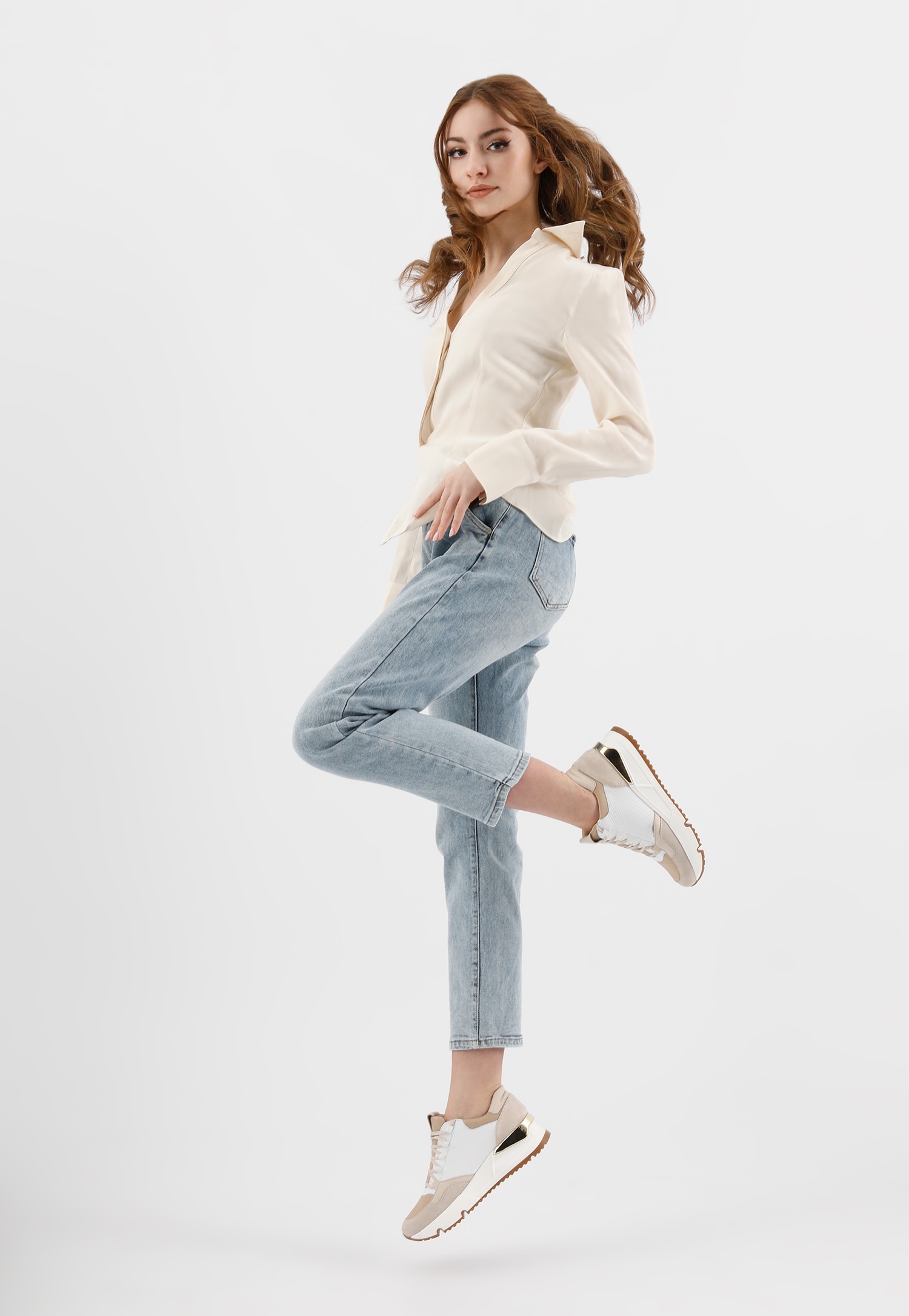 Czarne sneakersy damskie na wysokiej podeszwie