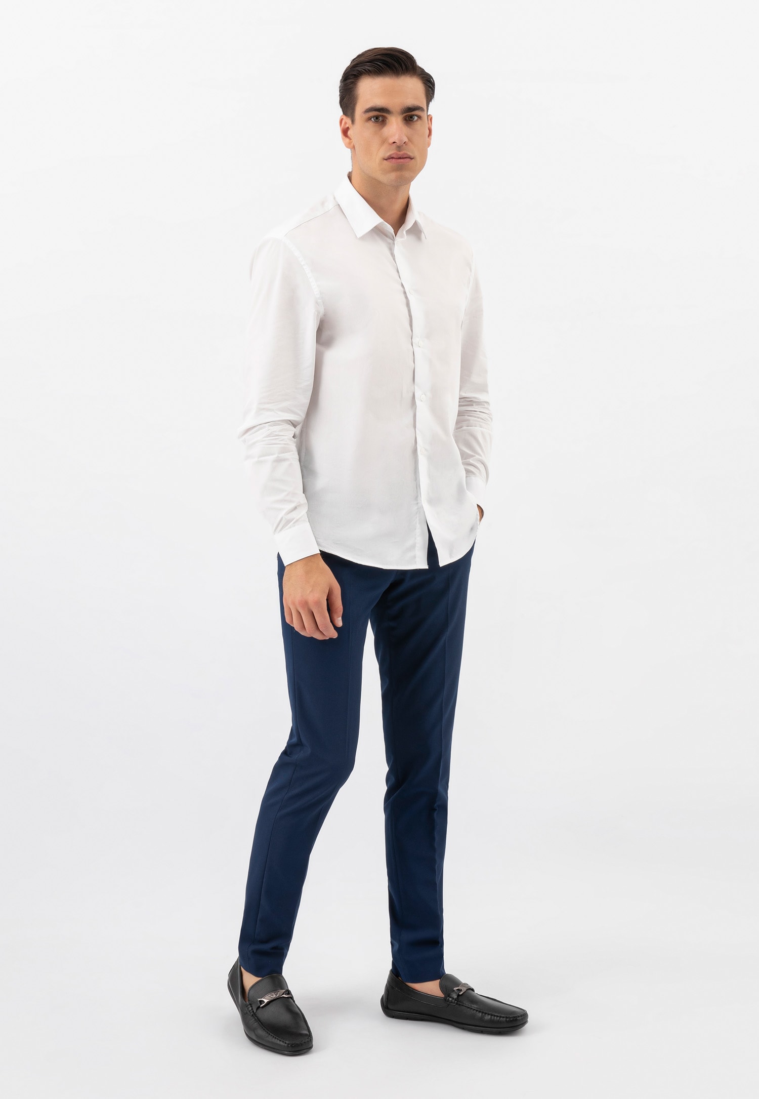 Mokasyny męskie z naturalnej skóry licowej z metalową ozdobą