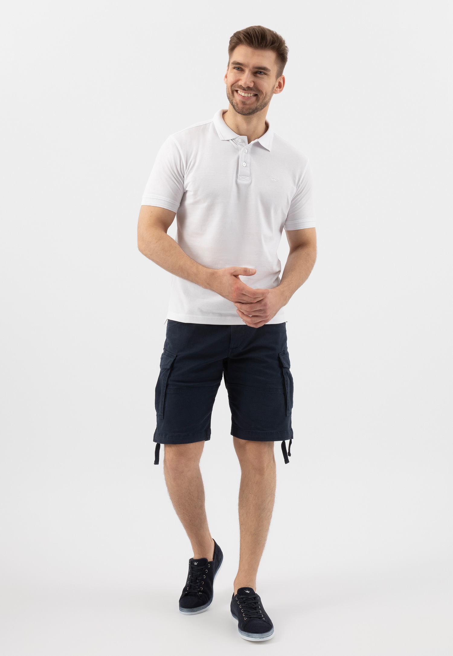 Jasnobrązowe półbuty męskie na lato z ozdobną podeszwą