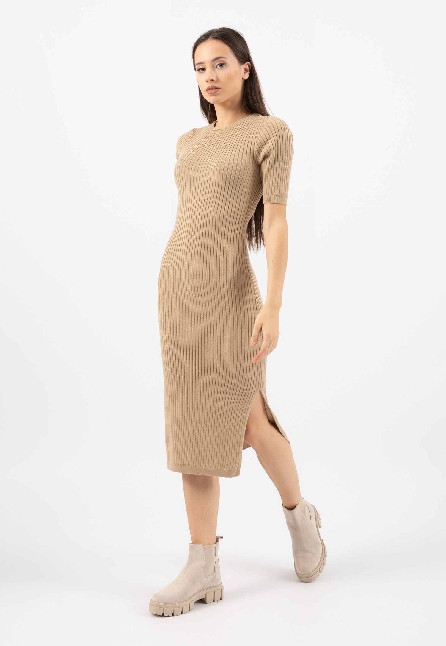 Beżowe wsuwane sztyblety damskie