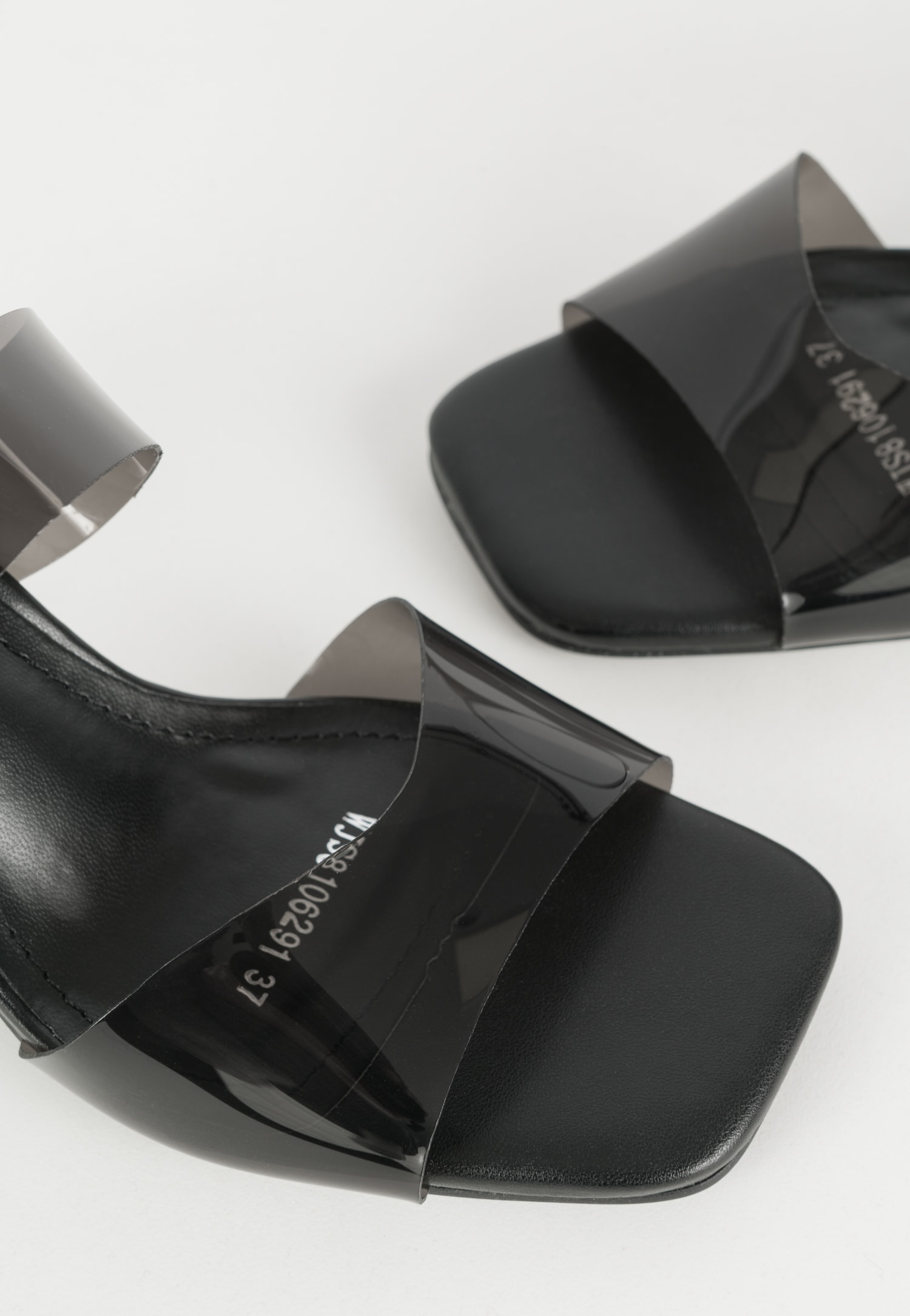 WJS czarne klapki damskie z półprzezroczystymi paskami