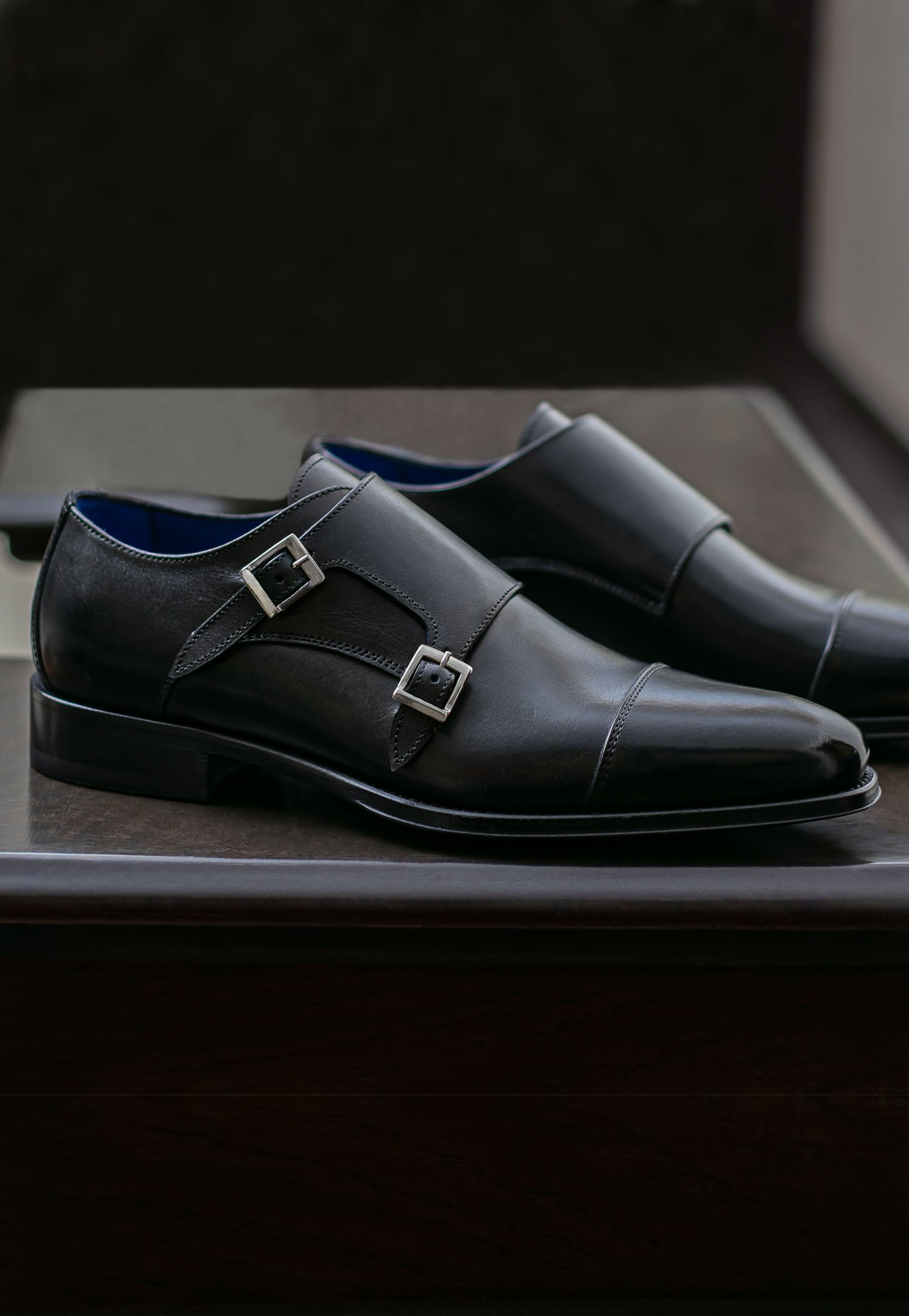 PREMIUM czarne eleganckie monki z dwiema klamrami