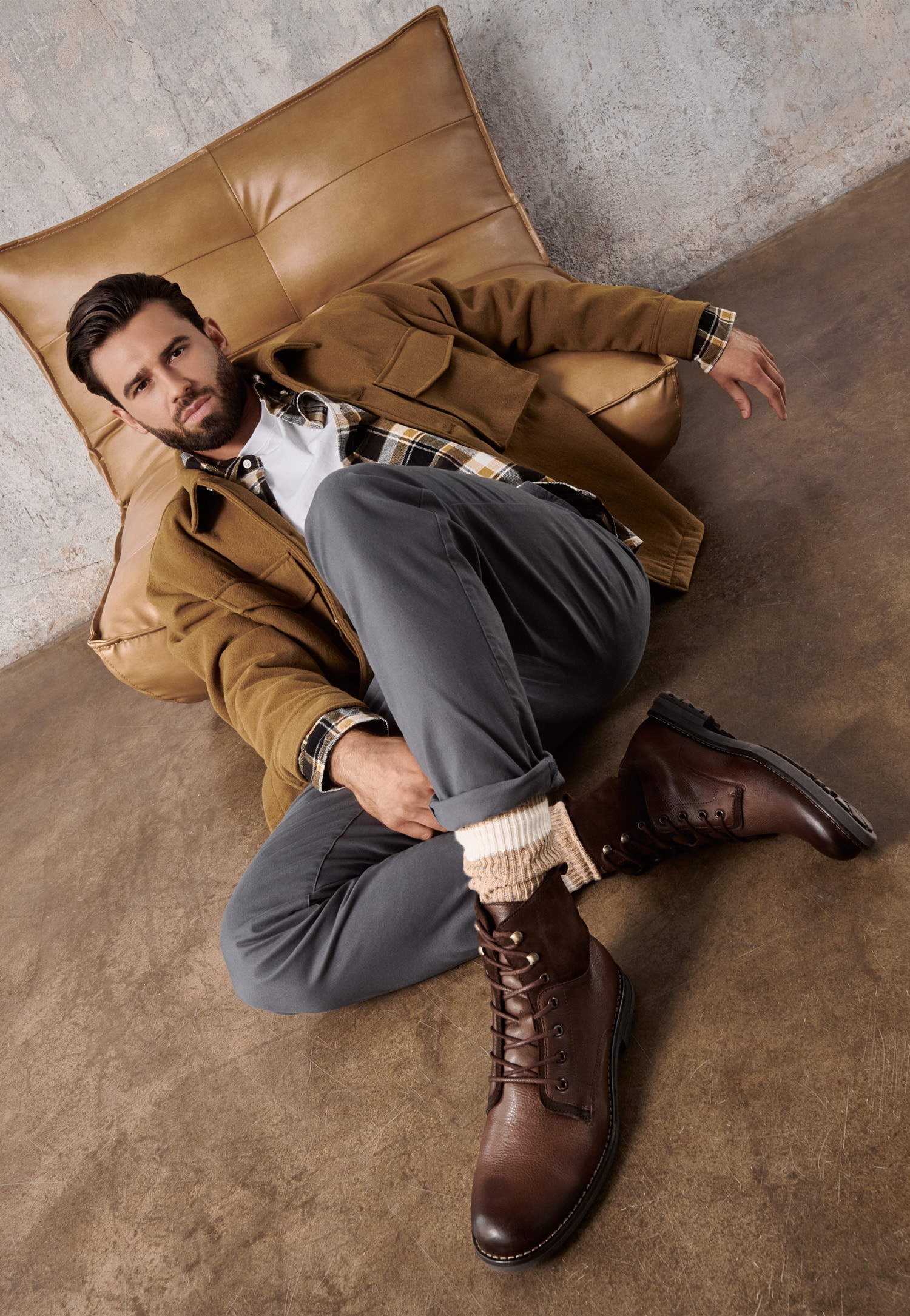 Brązowe trzewiki męskie w stylu miejskim