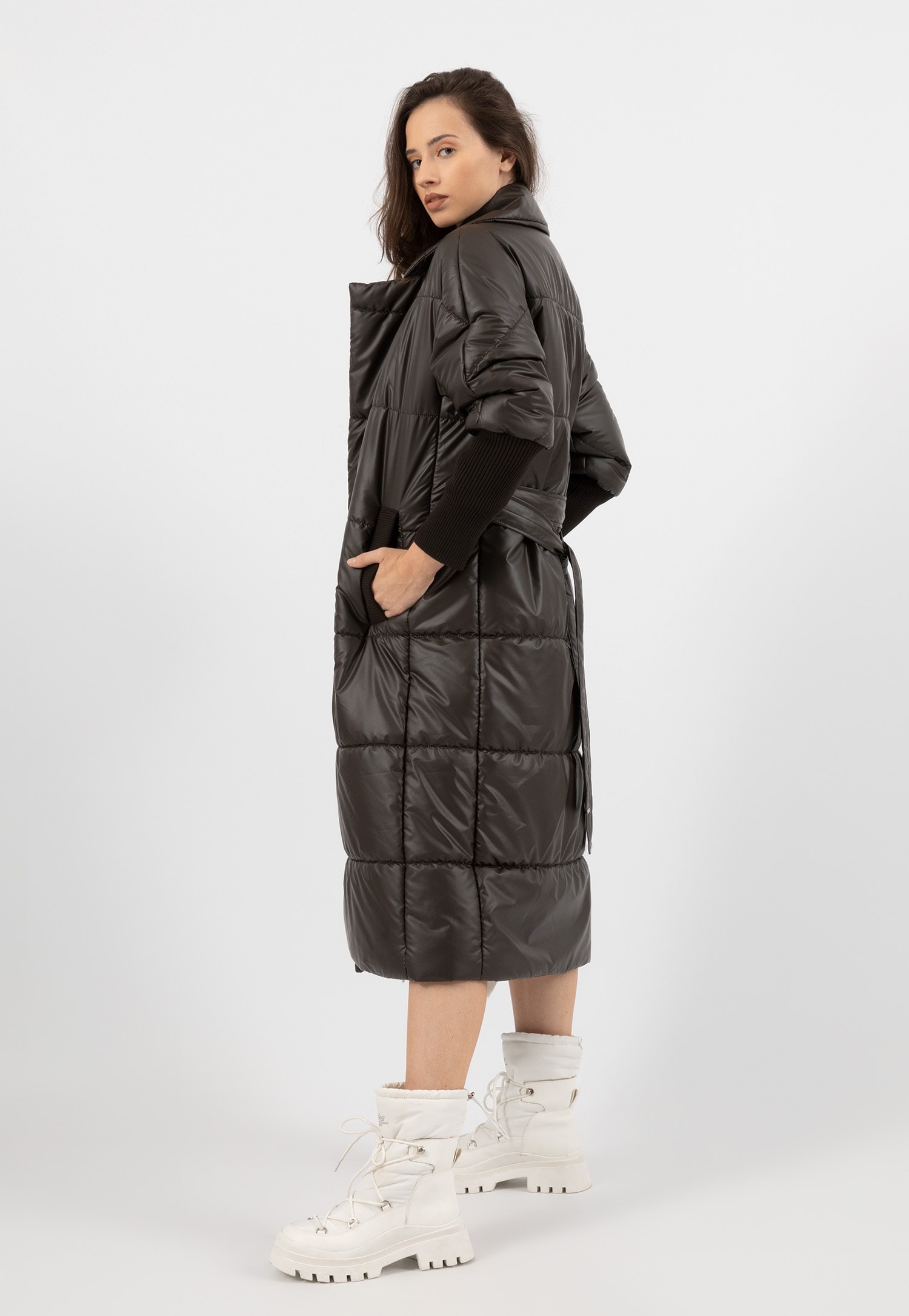 RELAKS długi brązowy ortalionowy płaszcz damski