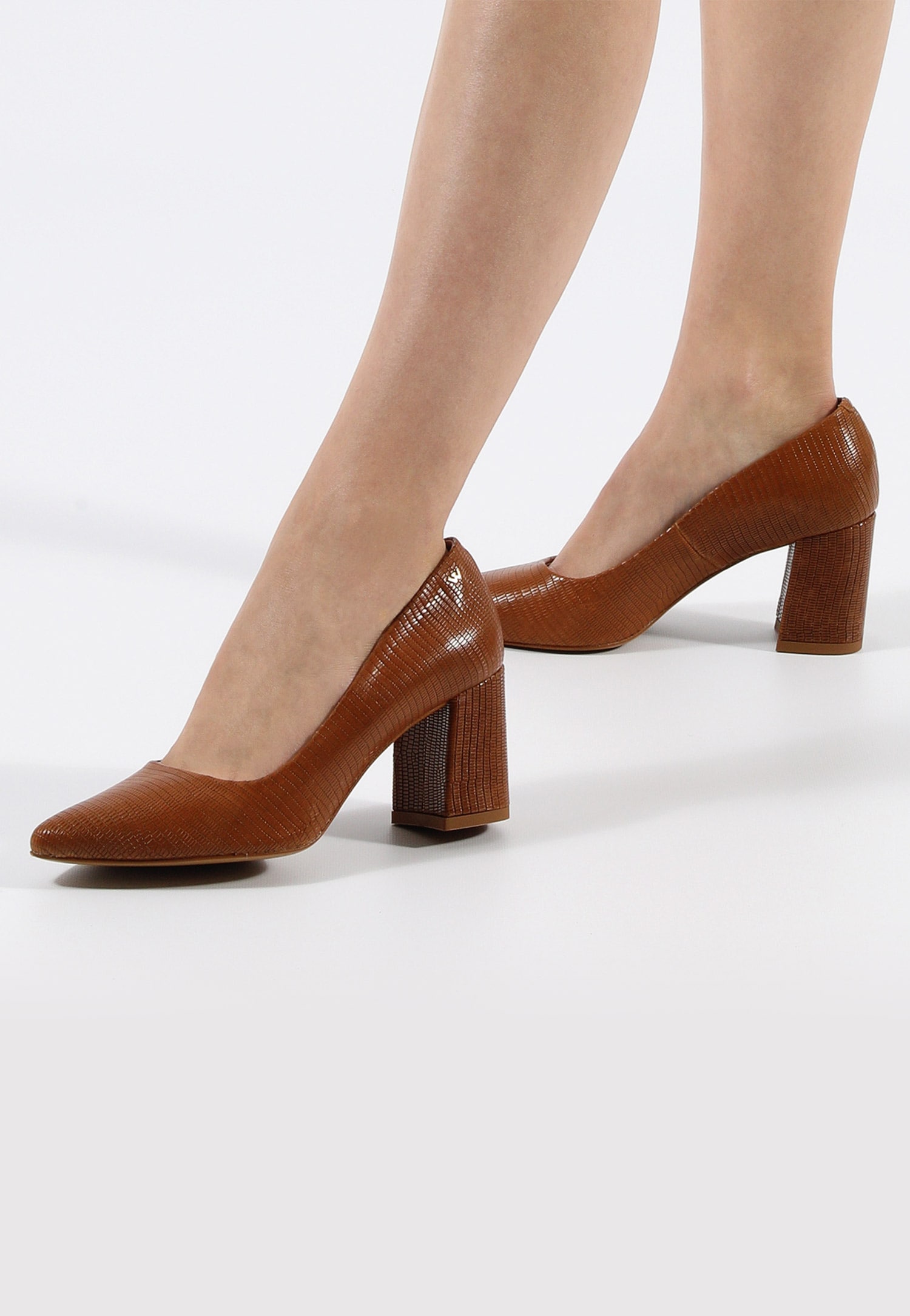 Brązowe czółenka damskie na obcasie