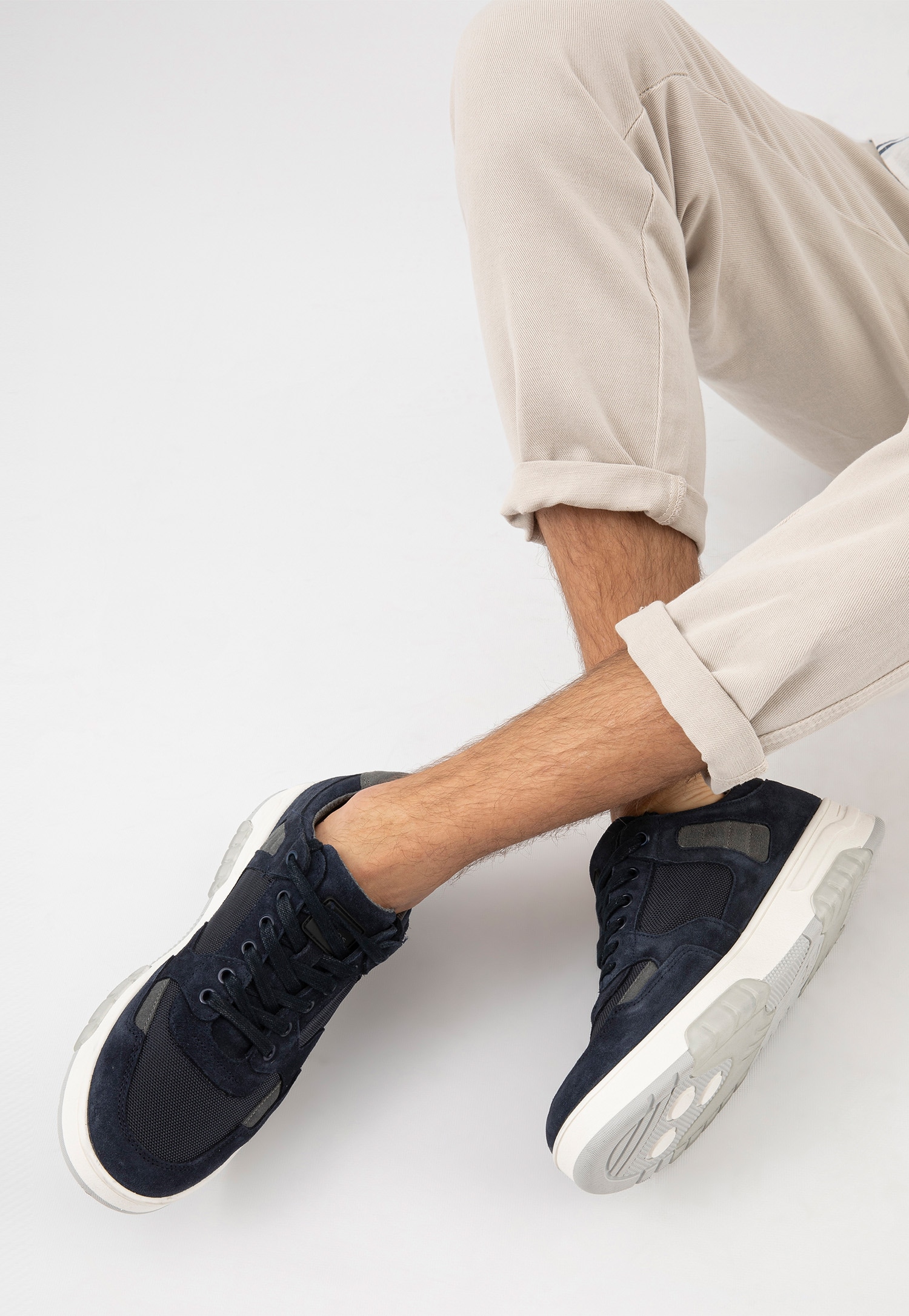 Granatowe półbuty męskie z szarymi wstawkami