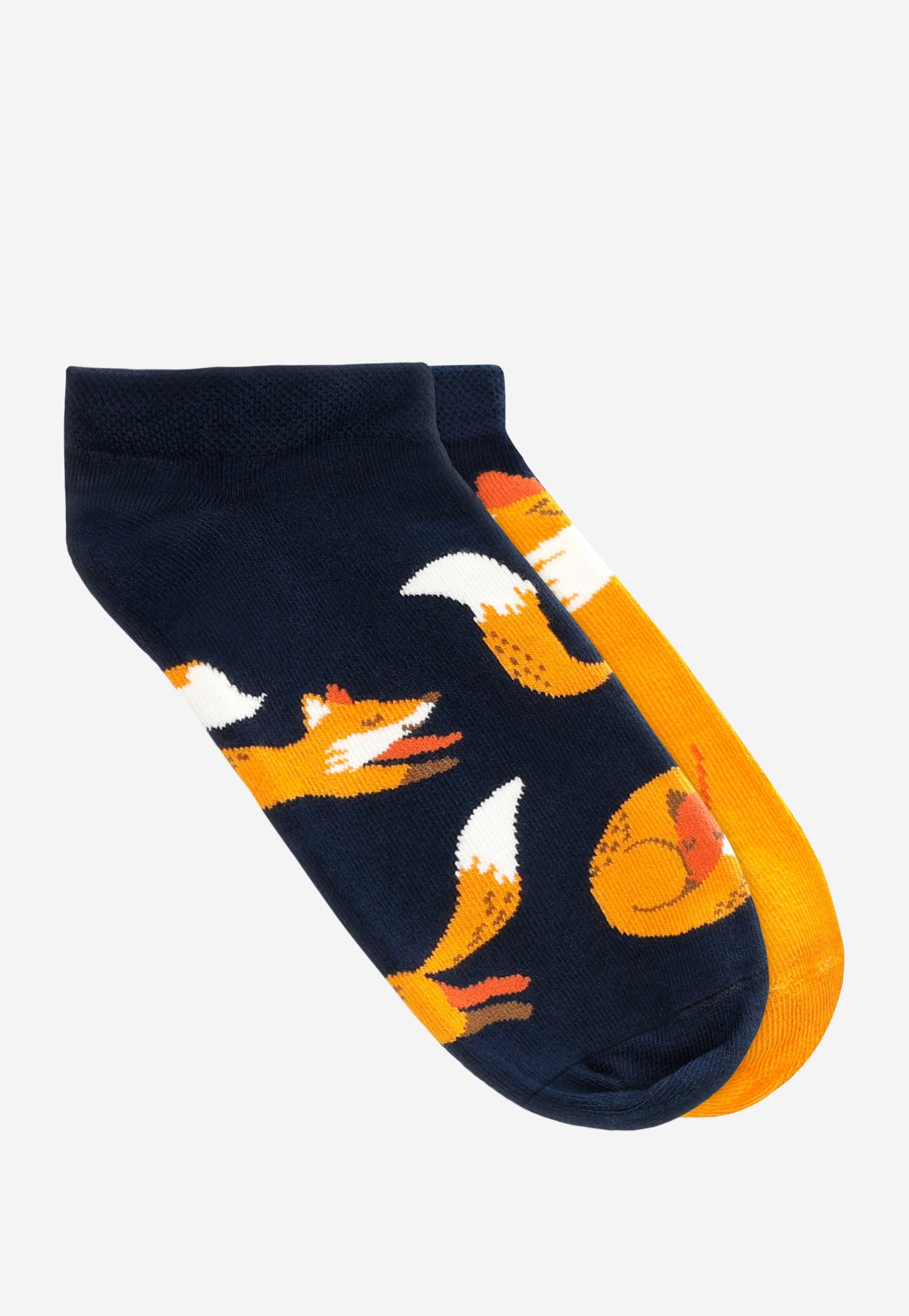 Popielate stopki z lisem