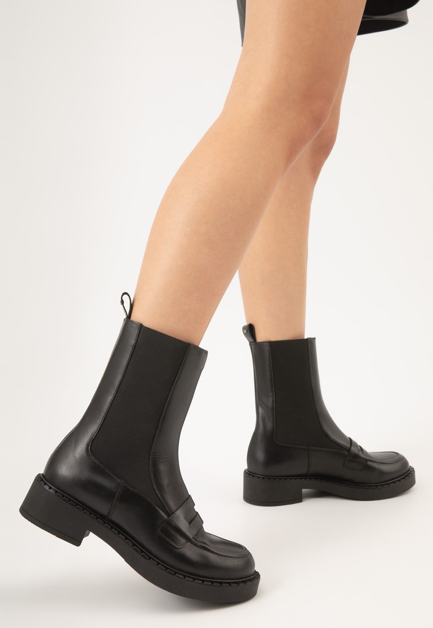 Czarne oryginalne sztyblety damskie inspirowane mokasynami