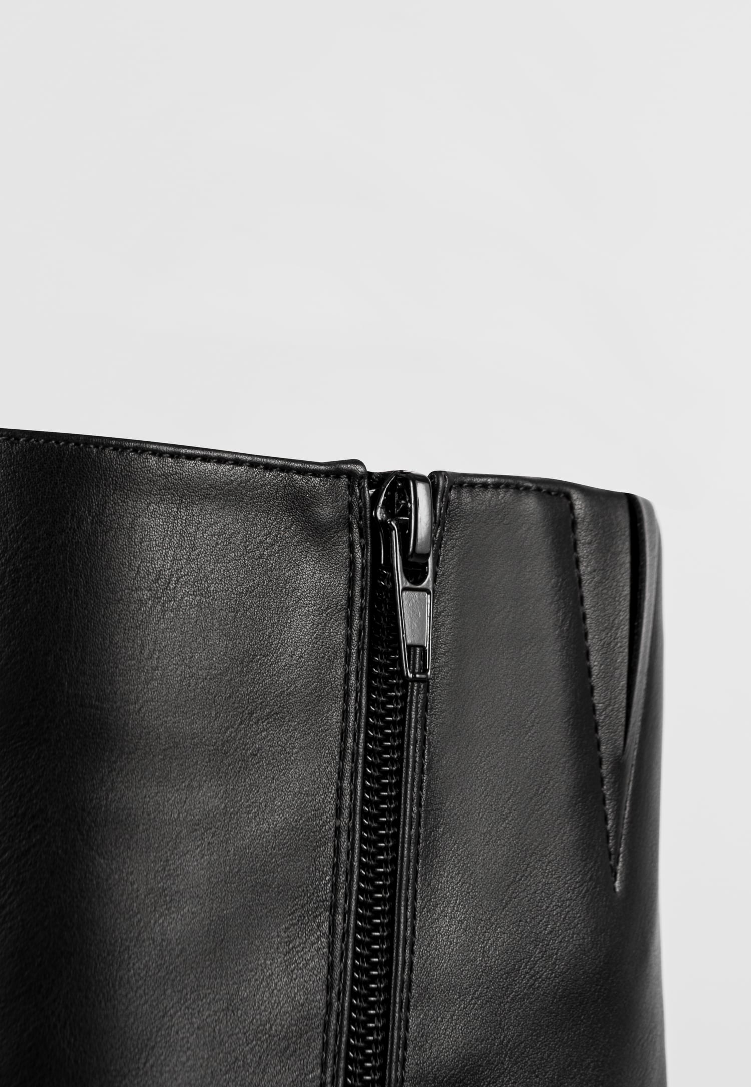 WJS czarne kozaki damskie na obcasie typu słupek