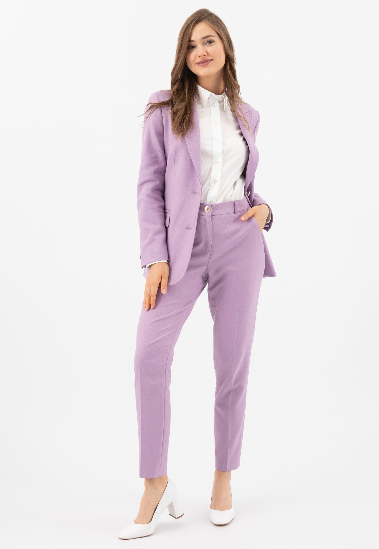 Delikatne czółenka damskie na słupku w kolorze beżowym