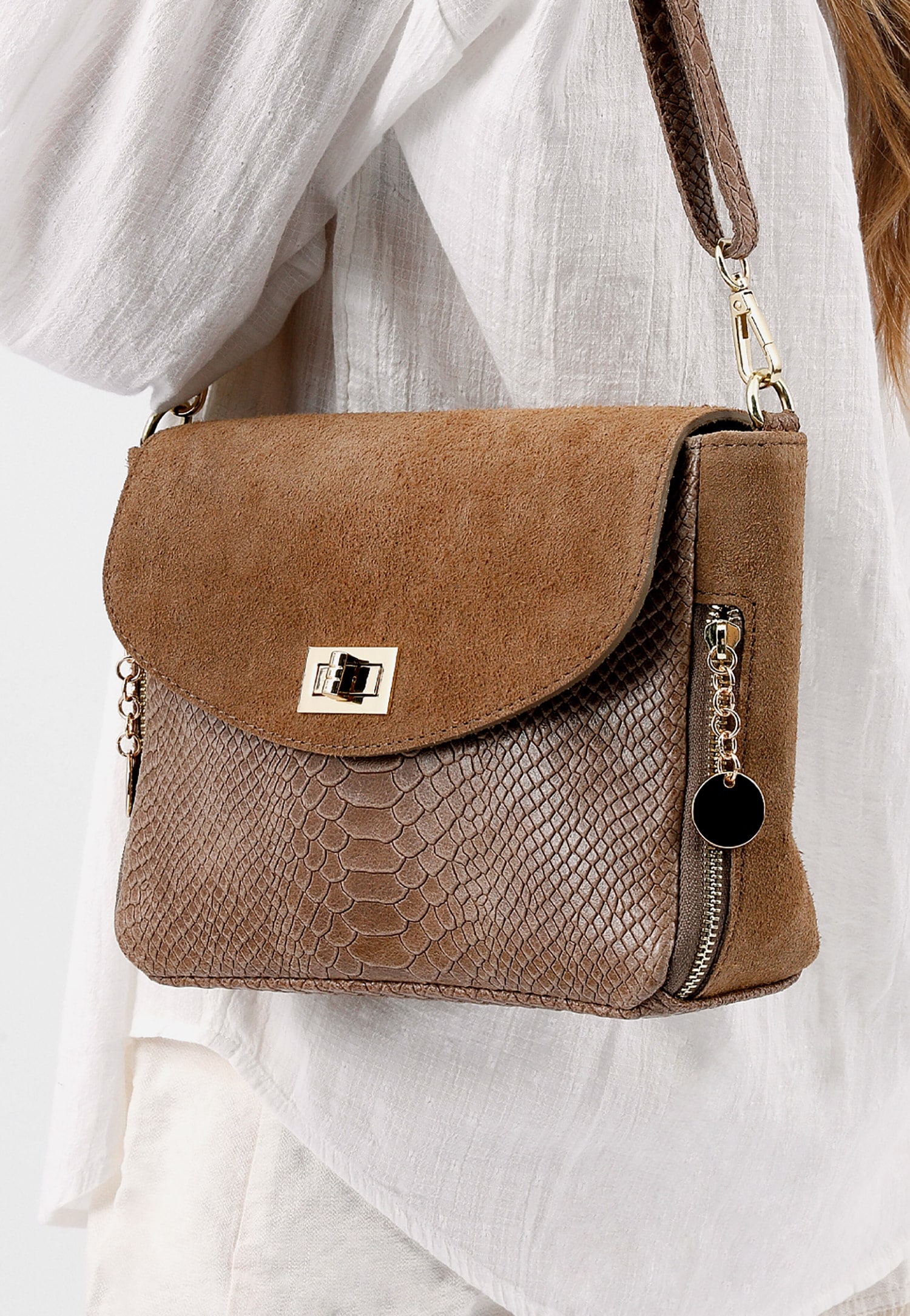 Ciemnobrązowa torebka damska z ciekawą fakturą