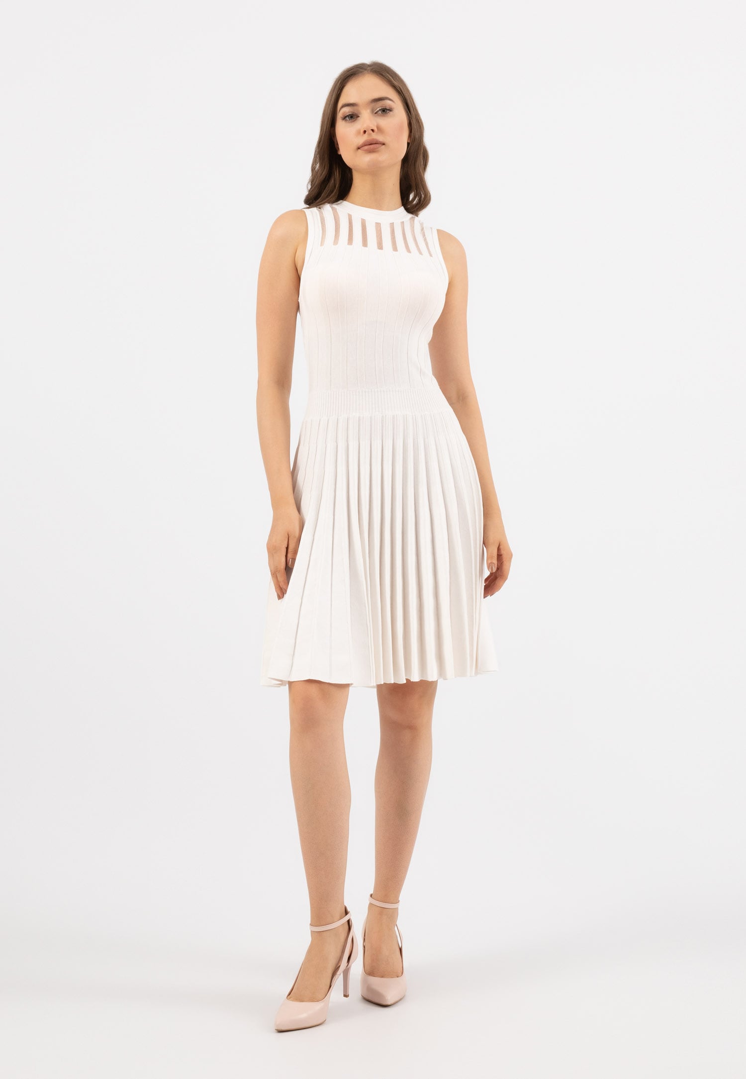 Czarne czółenka damskie z zapięciem wokół kostki