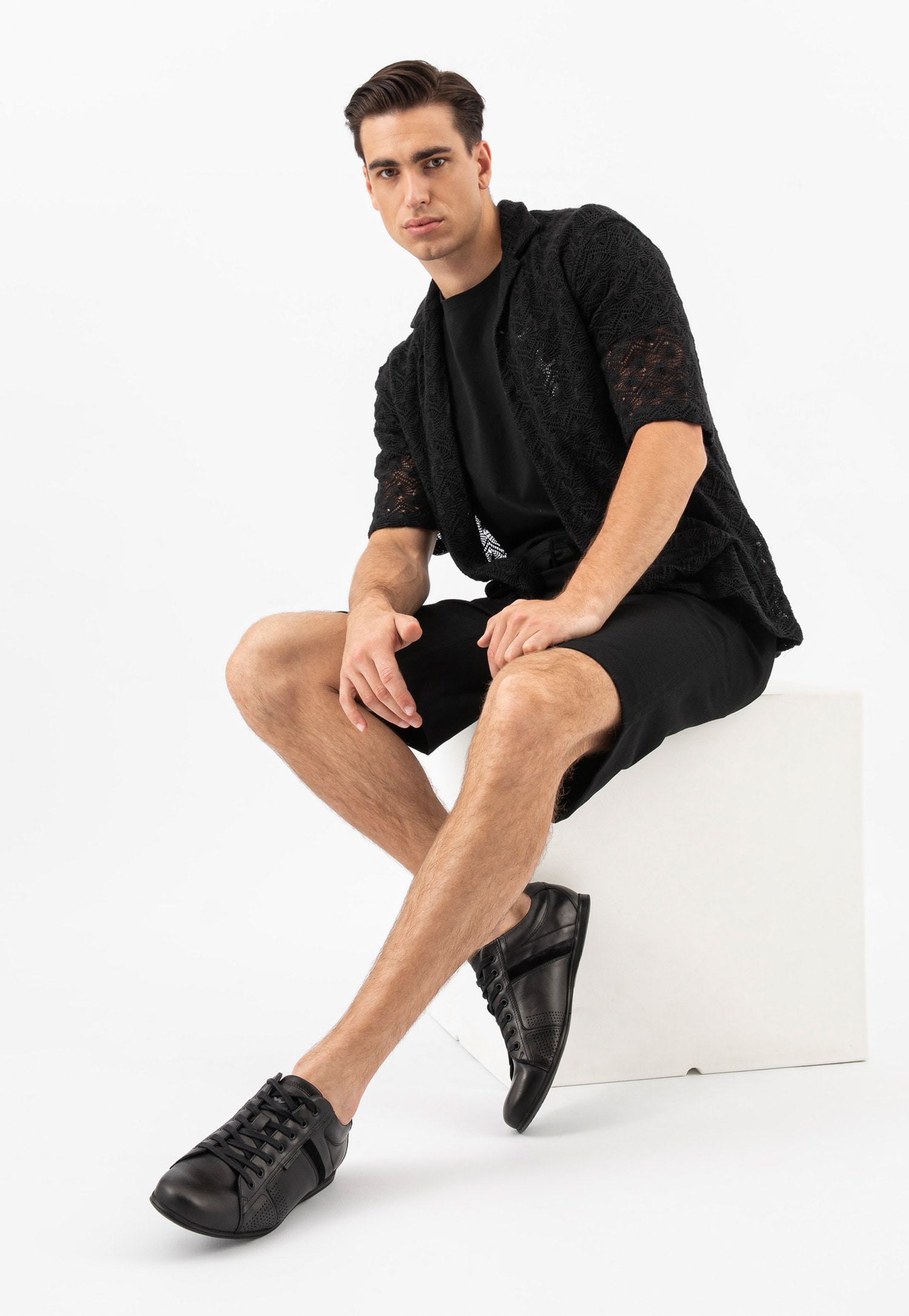 Czarne klasyczne półbuty męskie ze skóry licowej