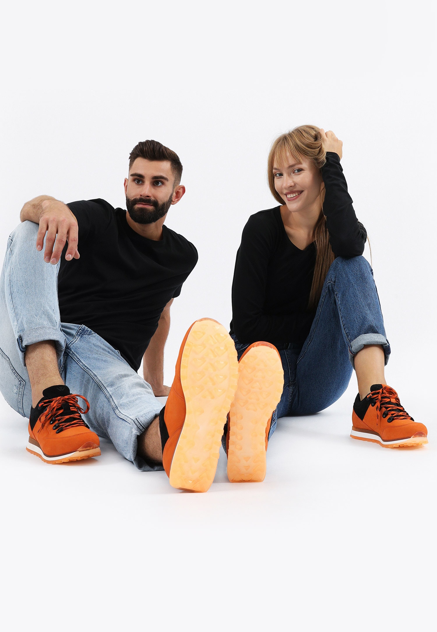 Trekkingi damskie w kolorze pomarańczowym i czarnym