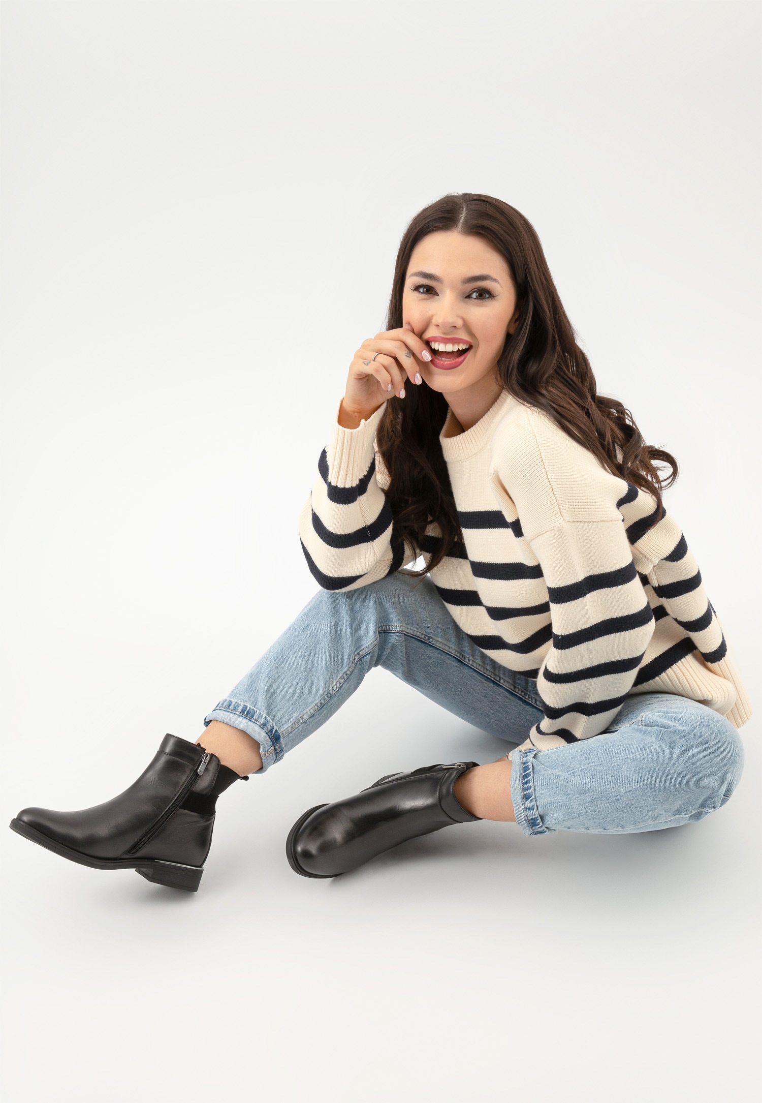 Czarne botki damskie ocieplane skórą owczą