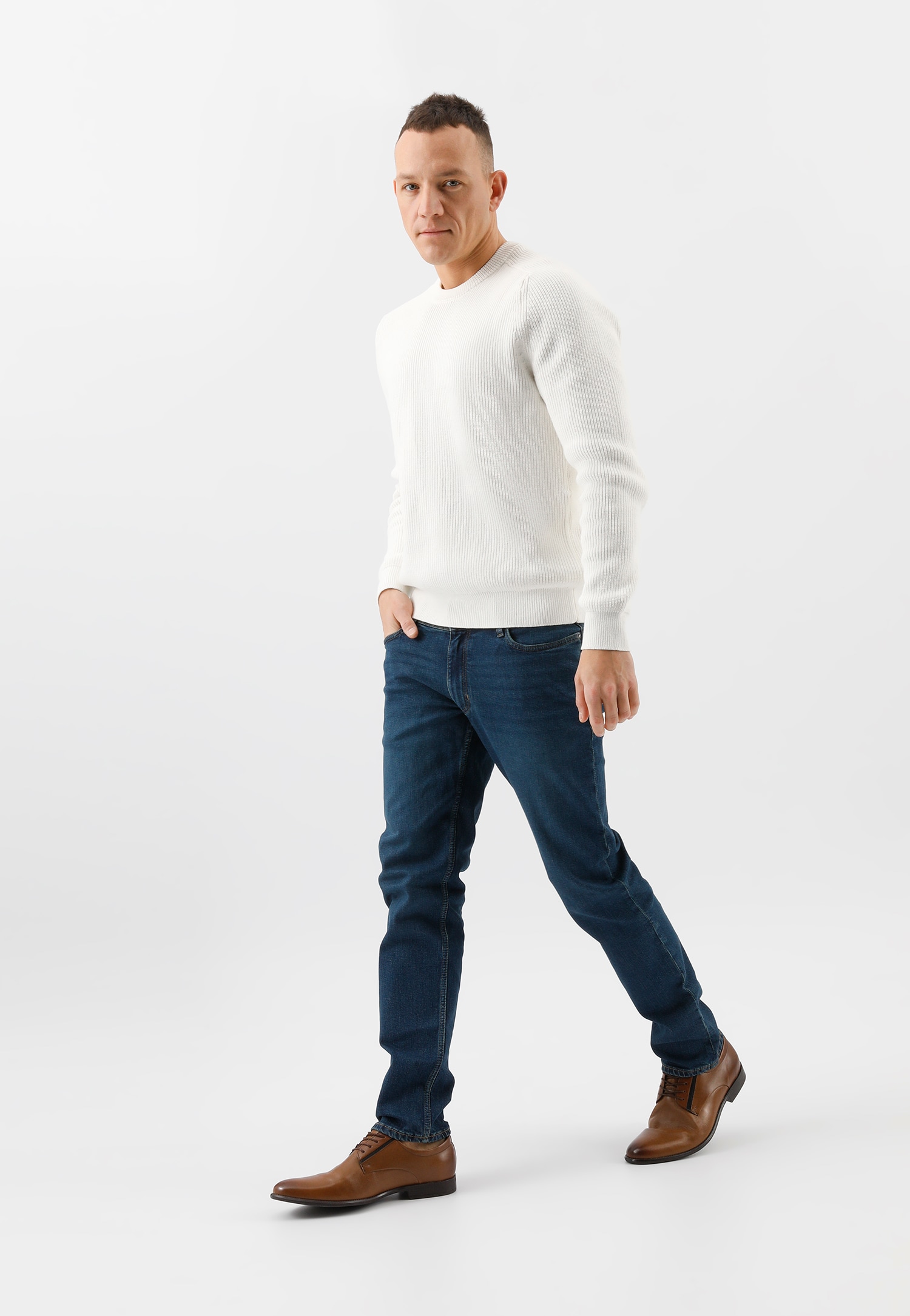 Jasnobrązowe sznurowane półbuty męskie z ciemniejszymi wstawkami