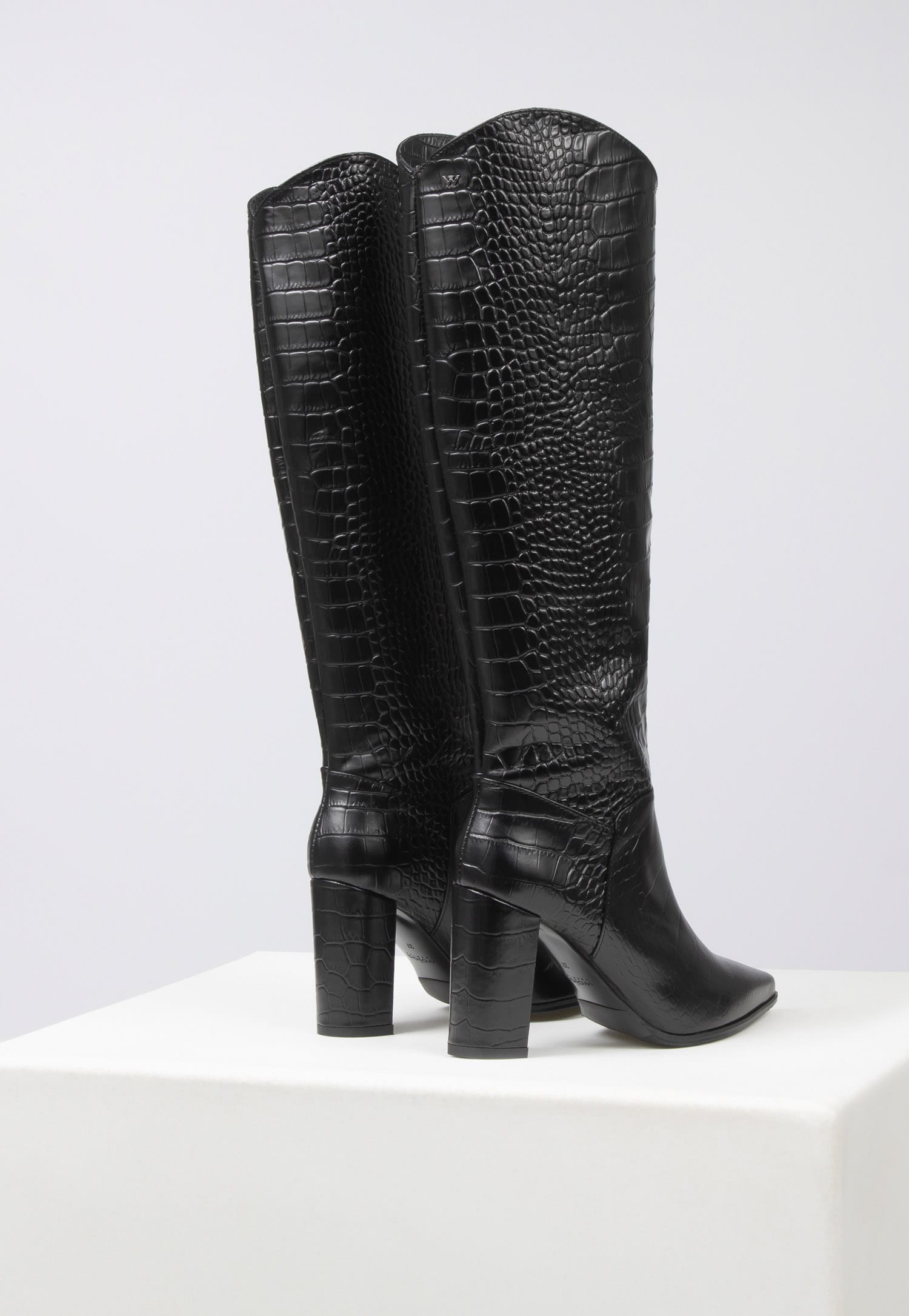 Czarne kozaki damskie PREMIUM z tłoczeniem w skórę krokodyla