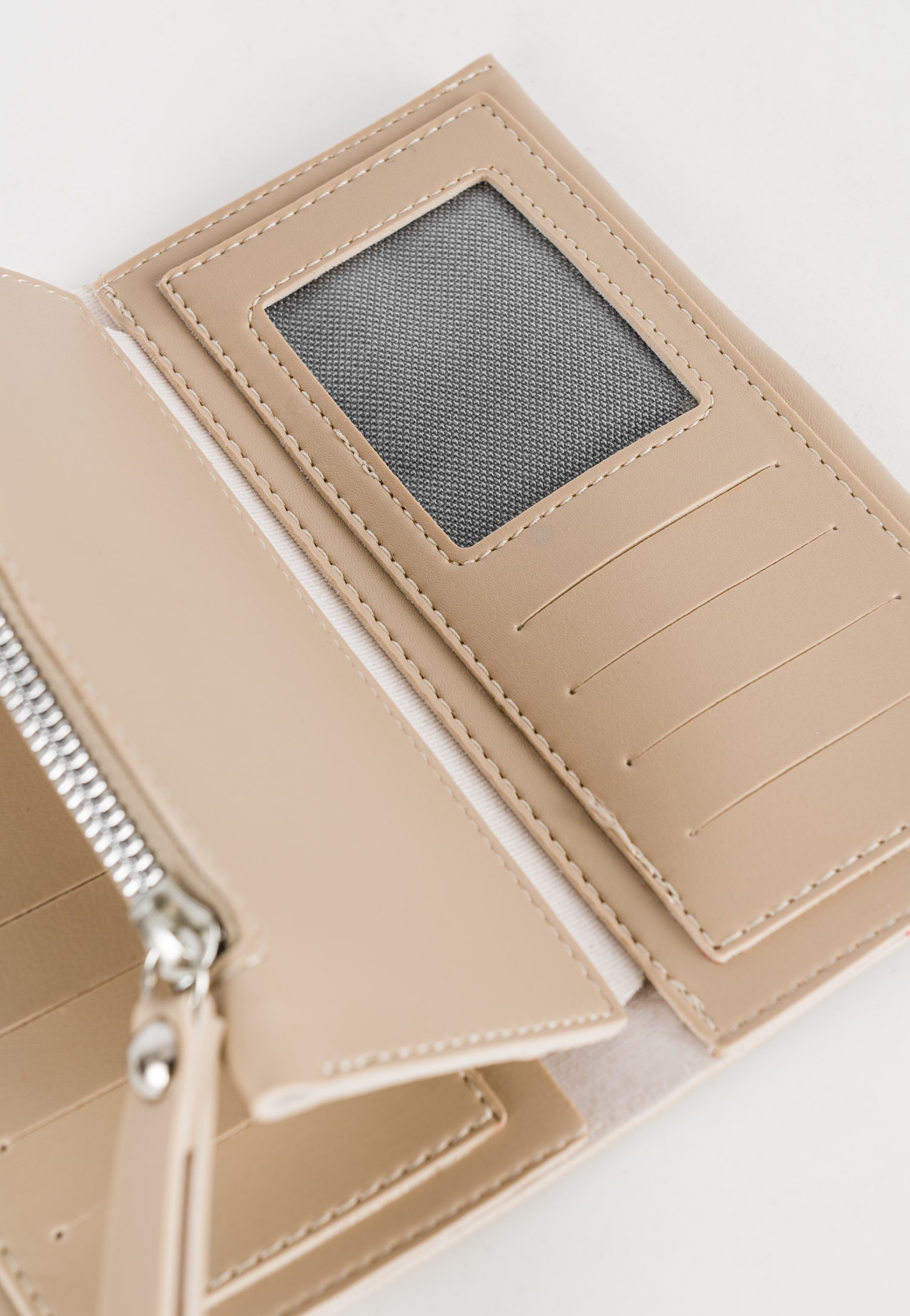 WJS zgrabny czerwony portfel damski