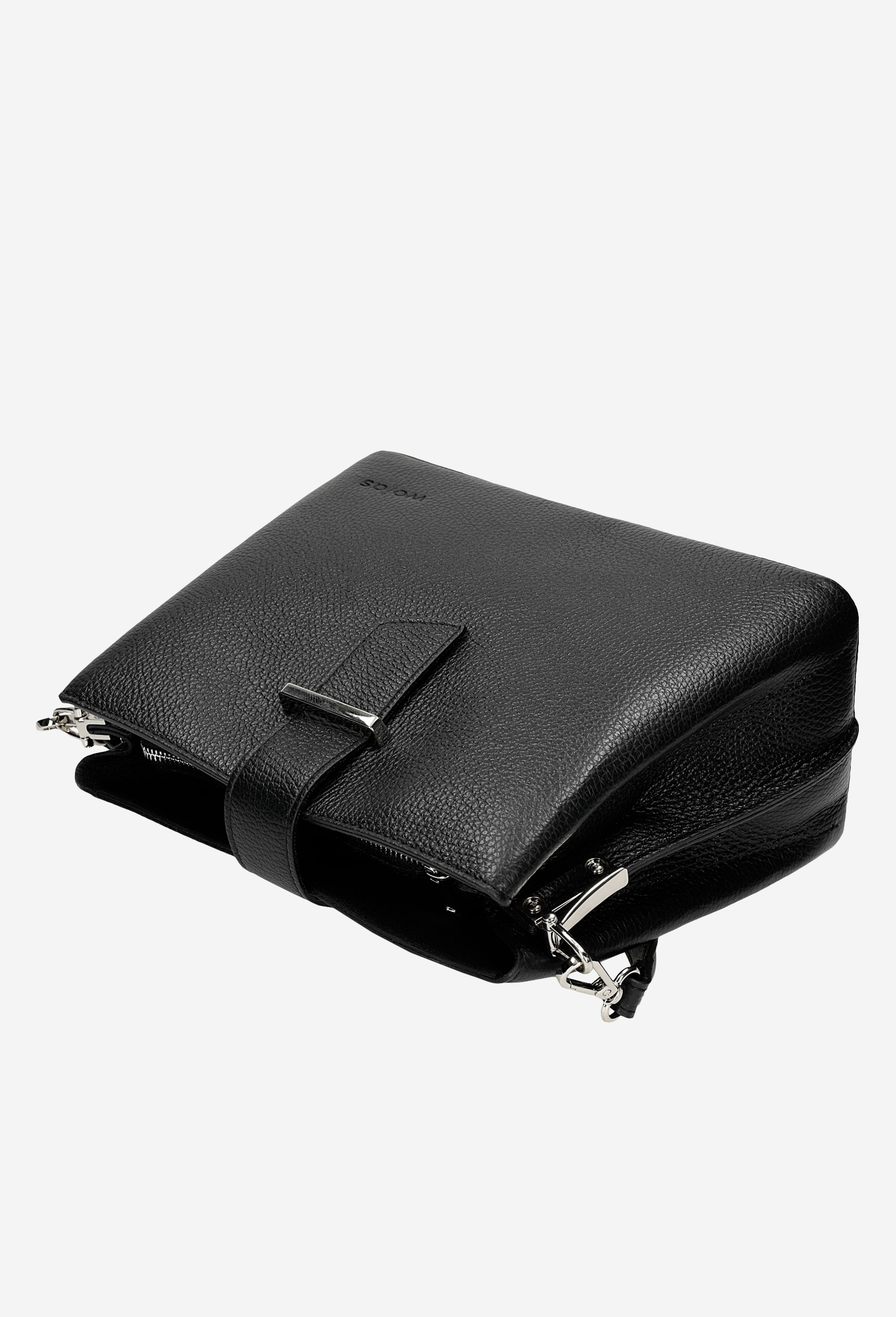 Czarny kuferek damski ze skóry licowej