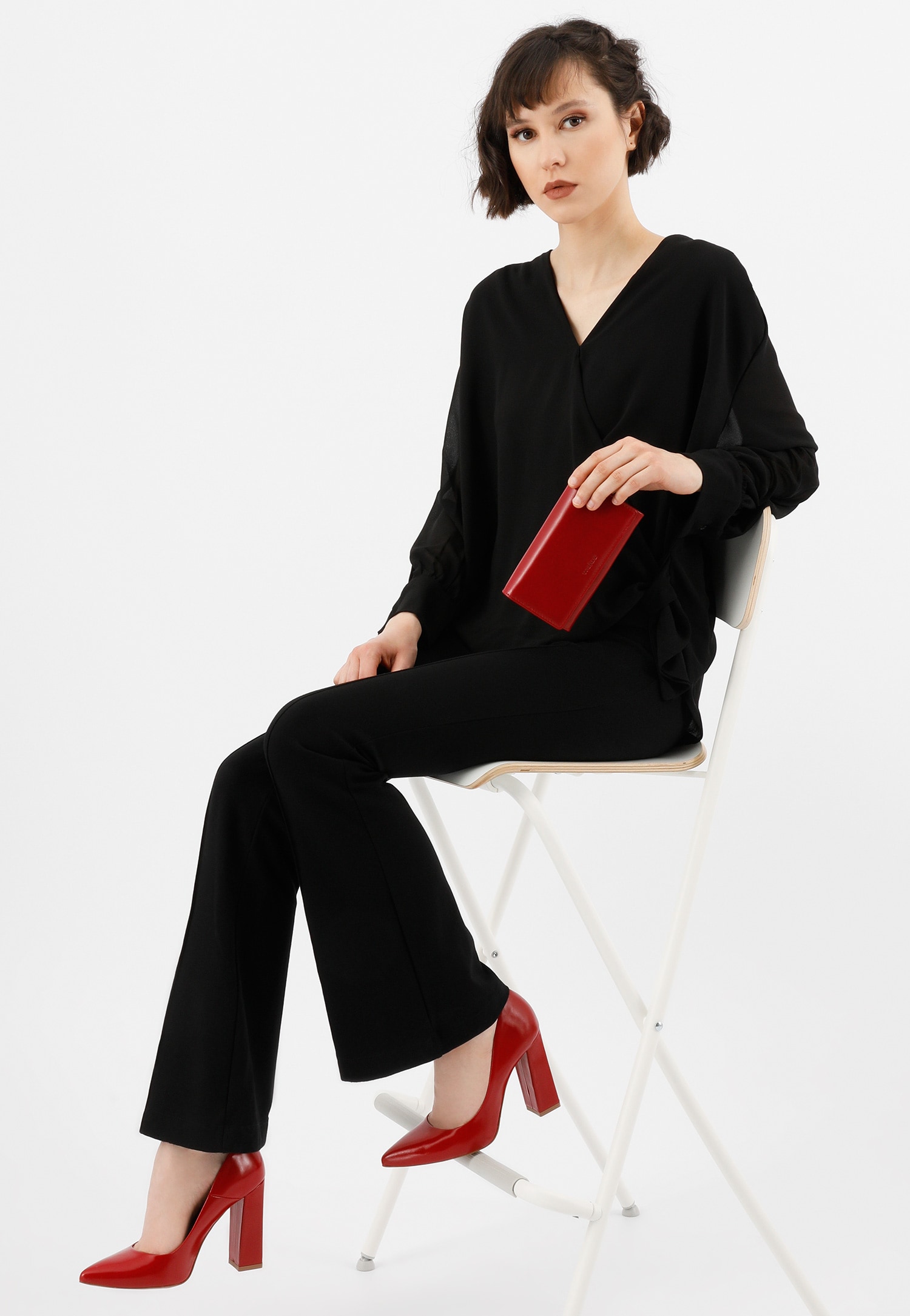 Czółenka damskie w kolorze zielonym na wysokim słupku