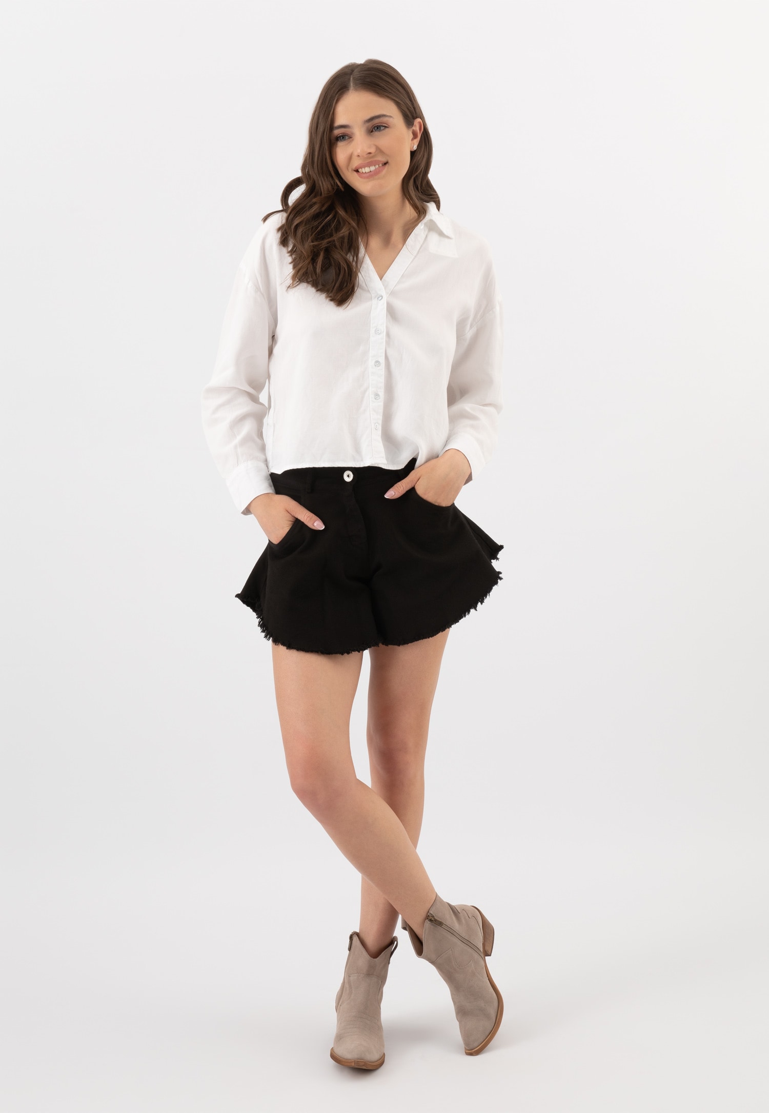 Beżowe kowbojki damskie na ściętym obcasie