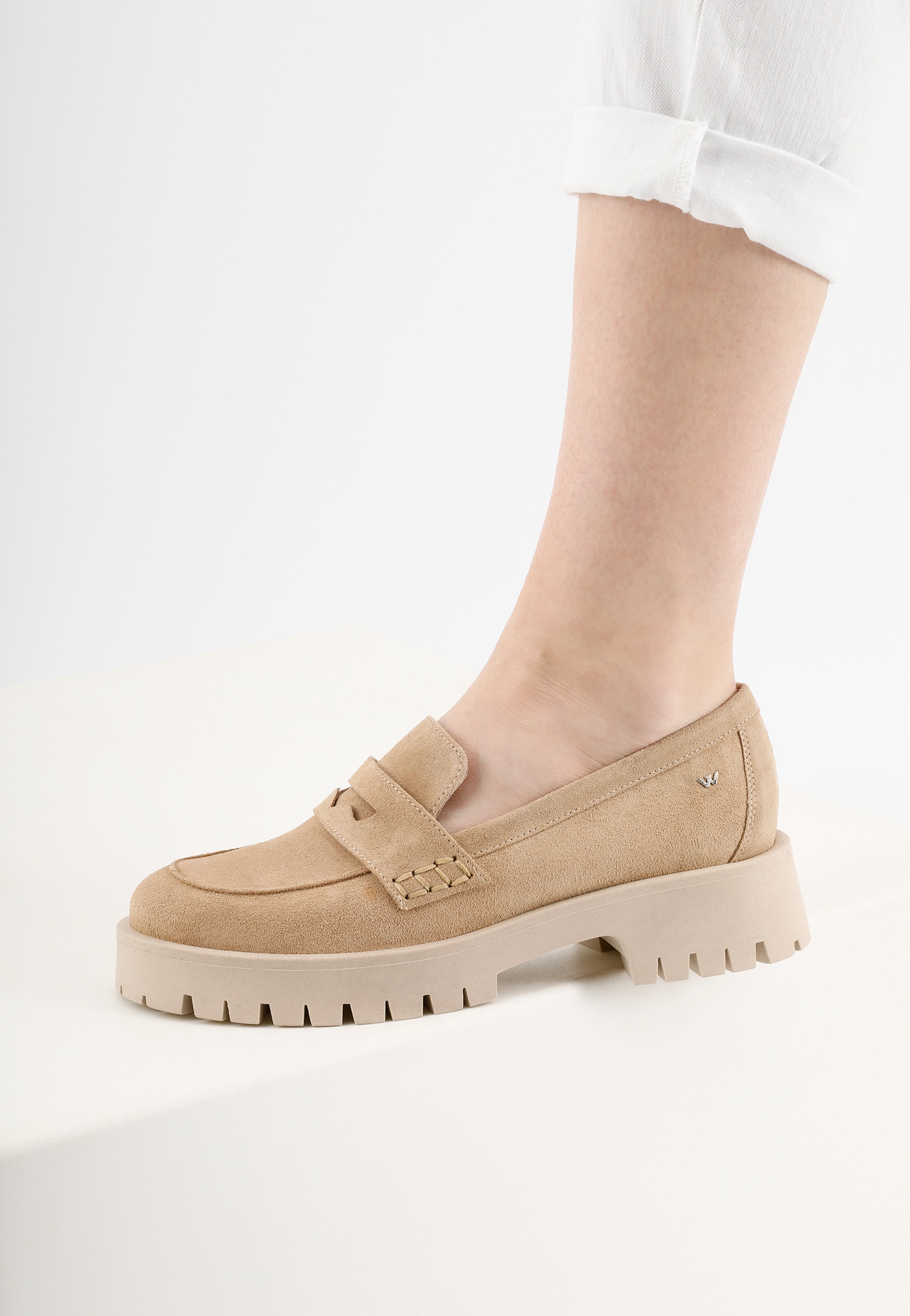 Czarne lakierowane mokasyny damskie