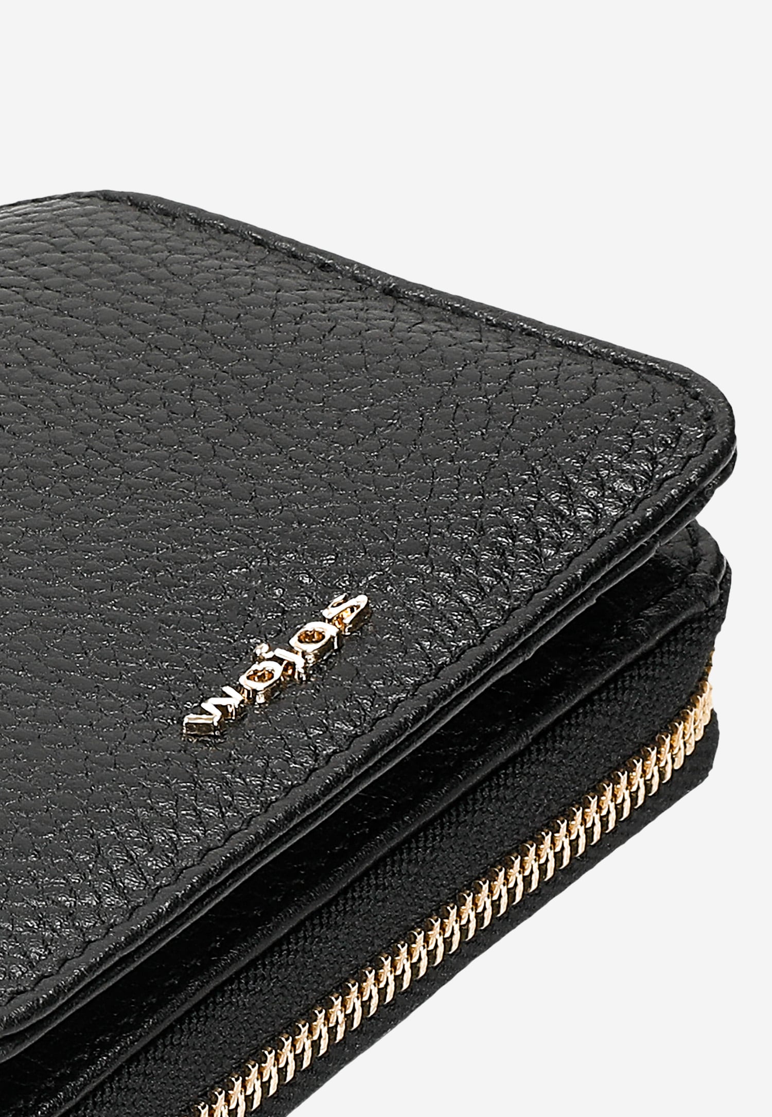 Mały czerwony portfel damski z gładkiej skóry licowej