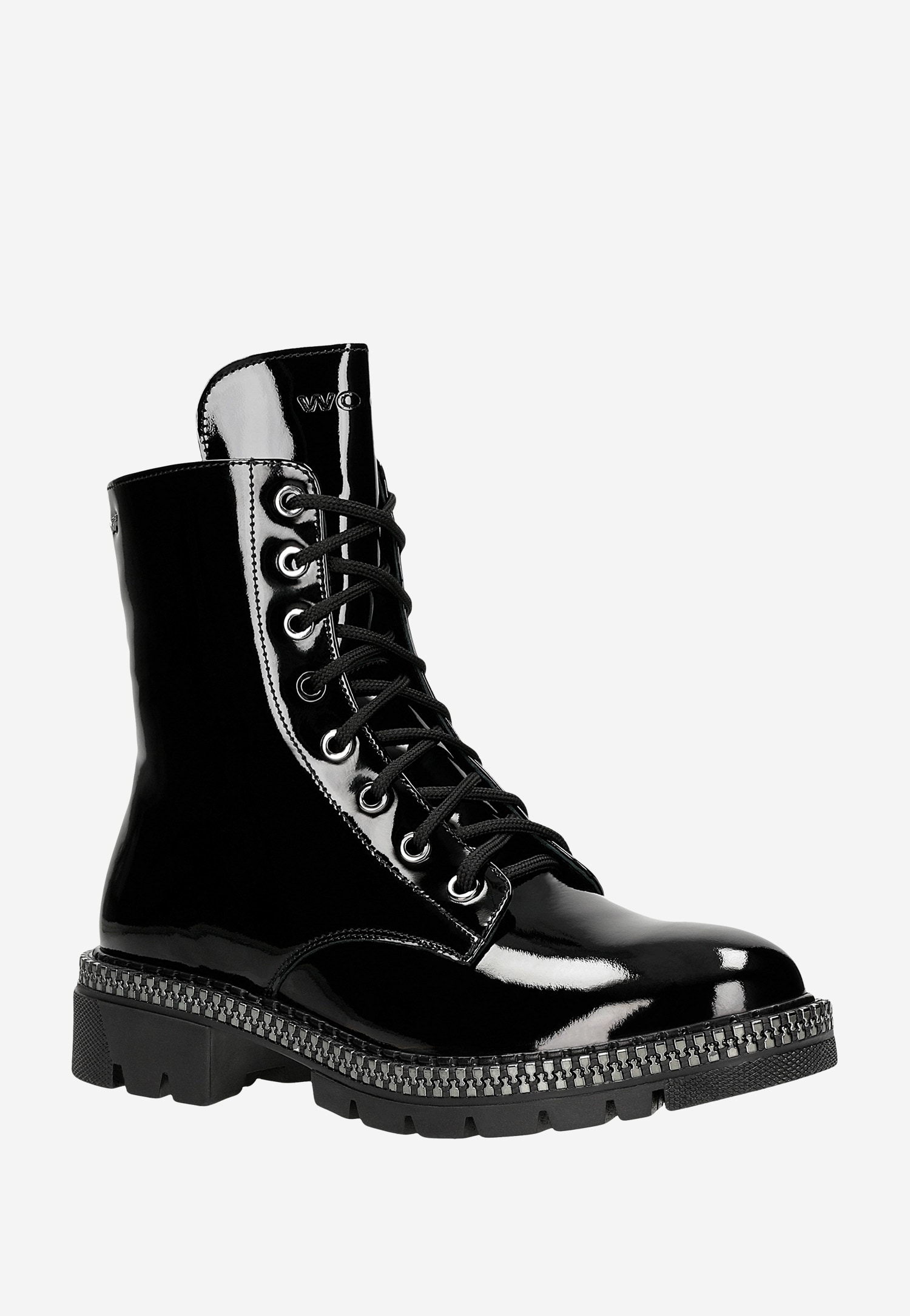 Czarne lakierowane trzewiki damskie z ozdobioną podeszwą