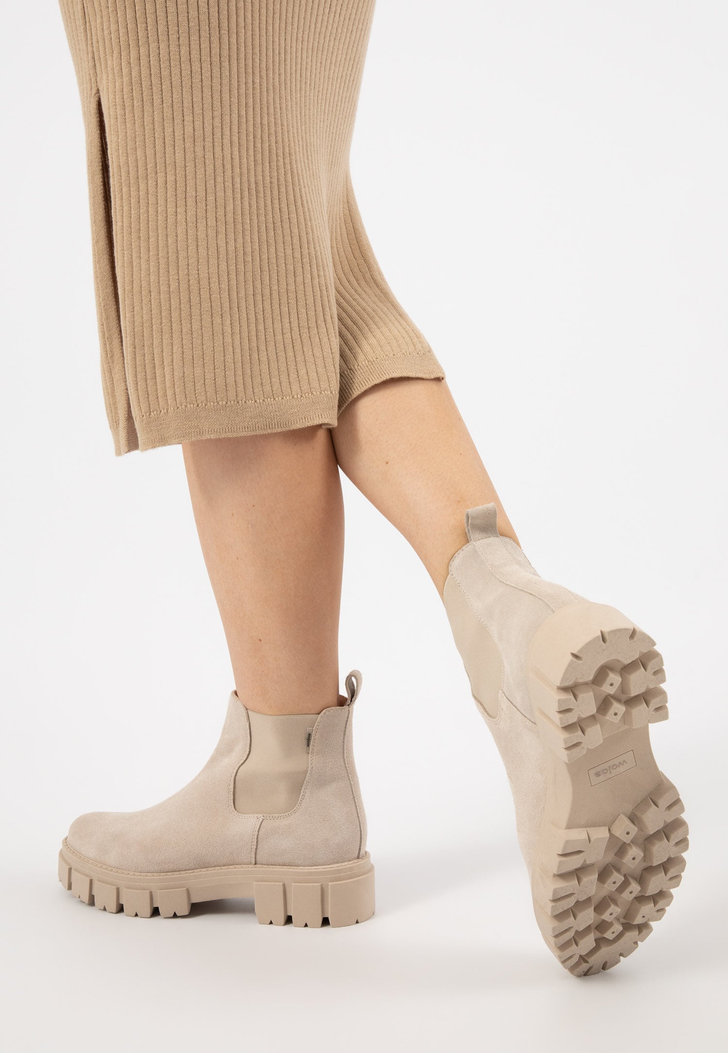 Beżowe wsuwane sztyblety damskie