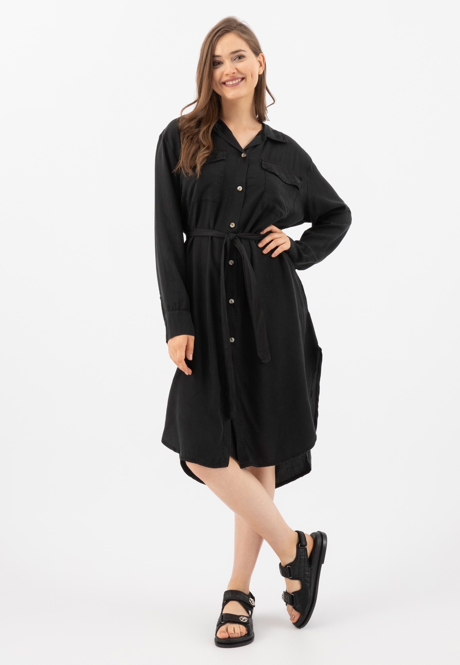 Czarne płaskie sandały damskie z pikowaniem