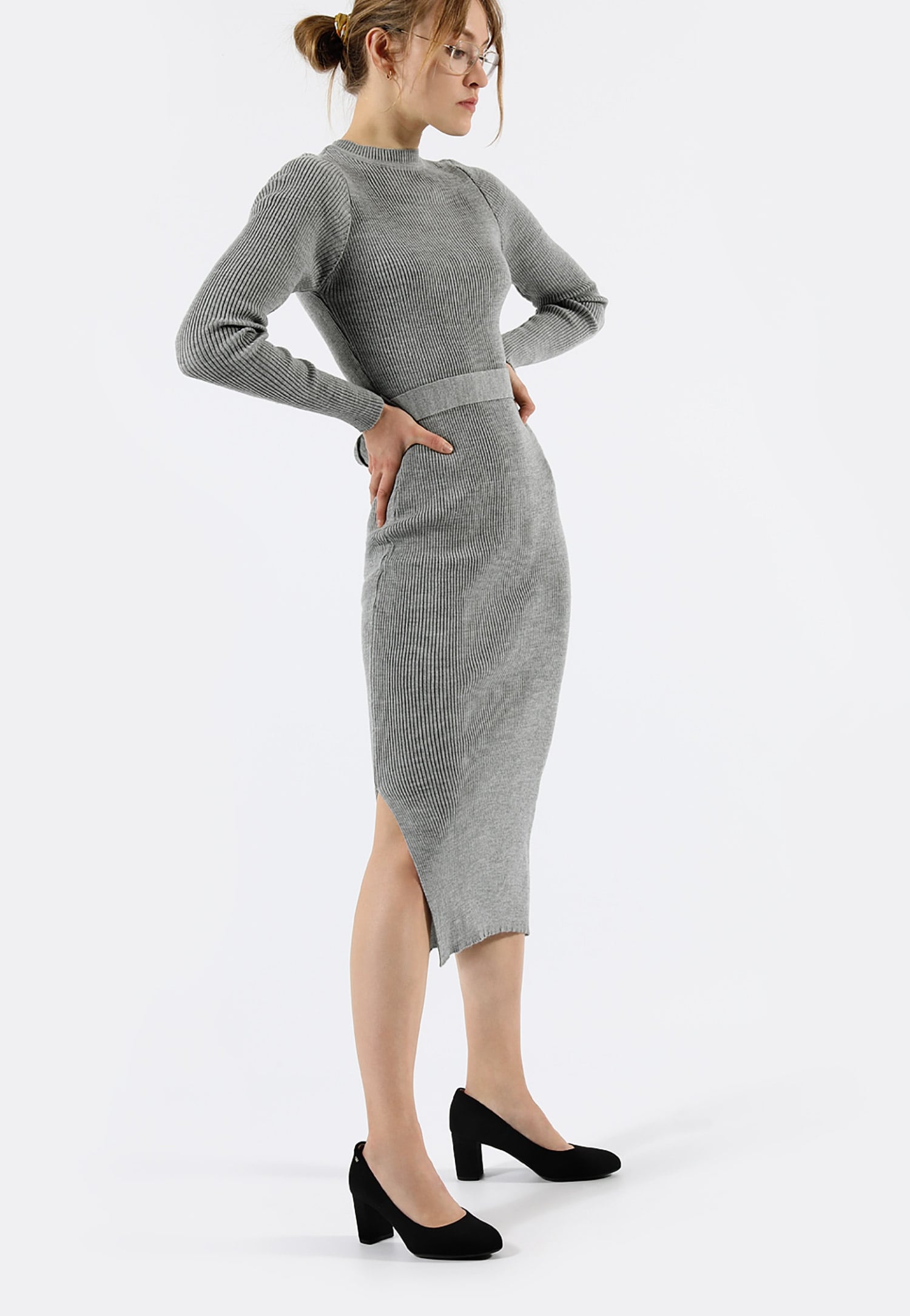 Czarne czółenka ze skóry welurowej