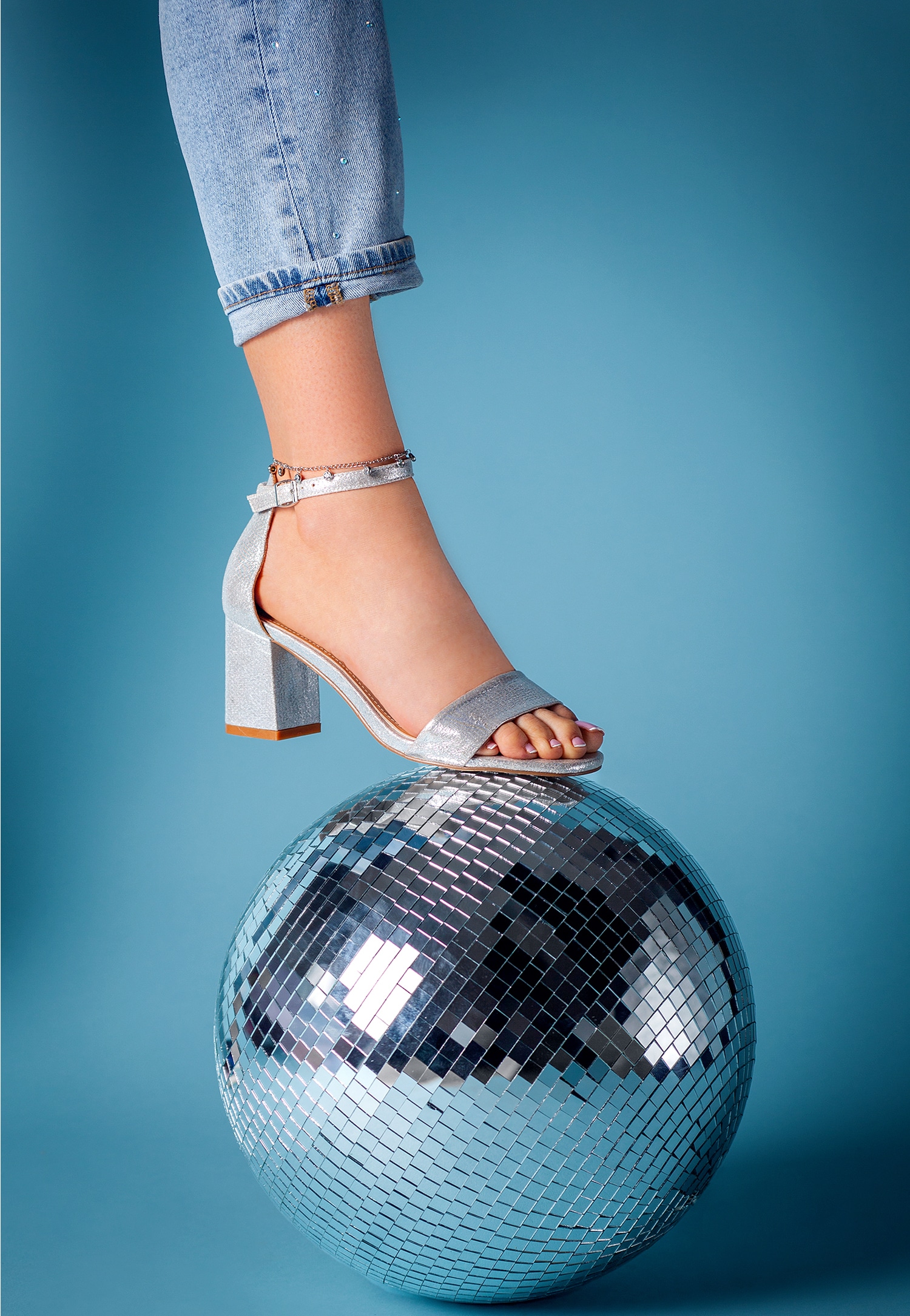 WJS delikatne srebrne sandały damskie