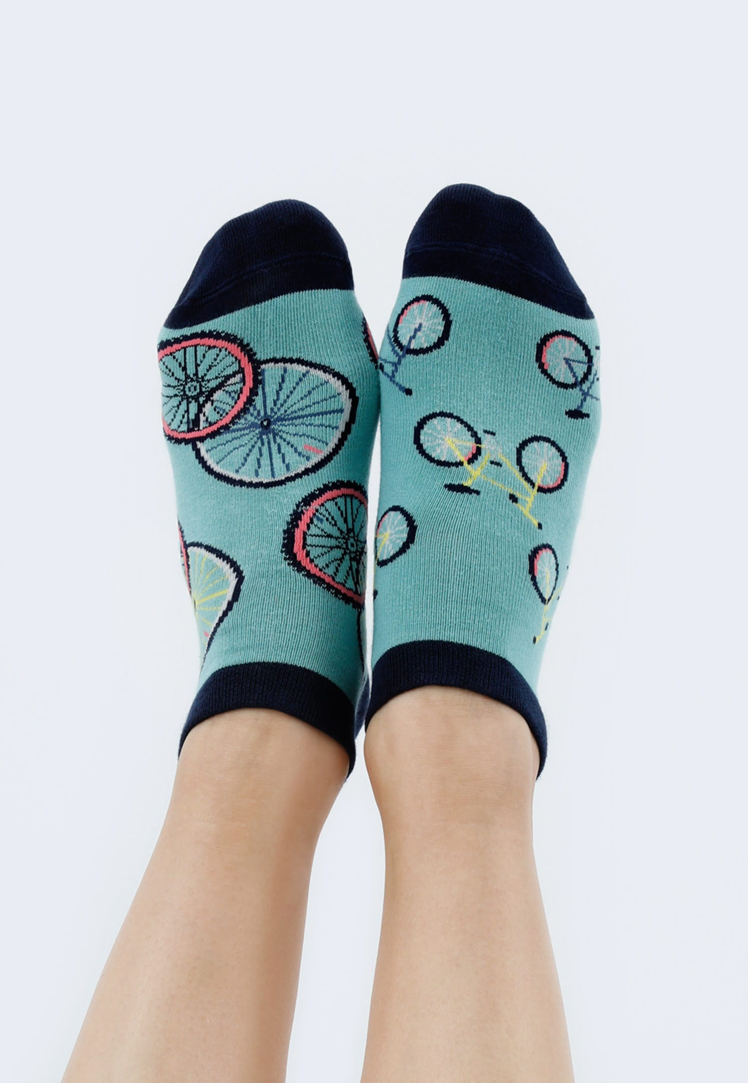 Zielono-granatowe stopki we wzór rowerowy