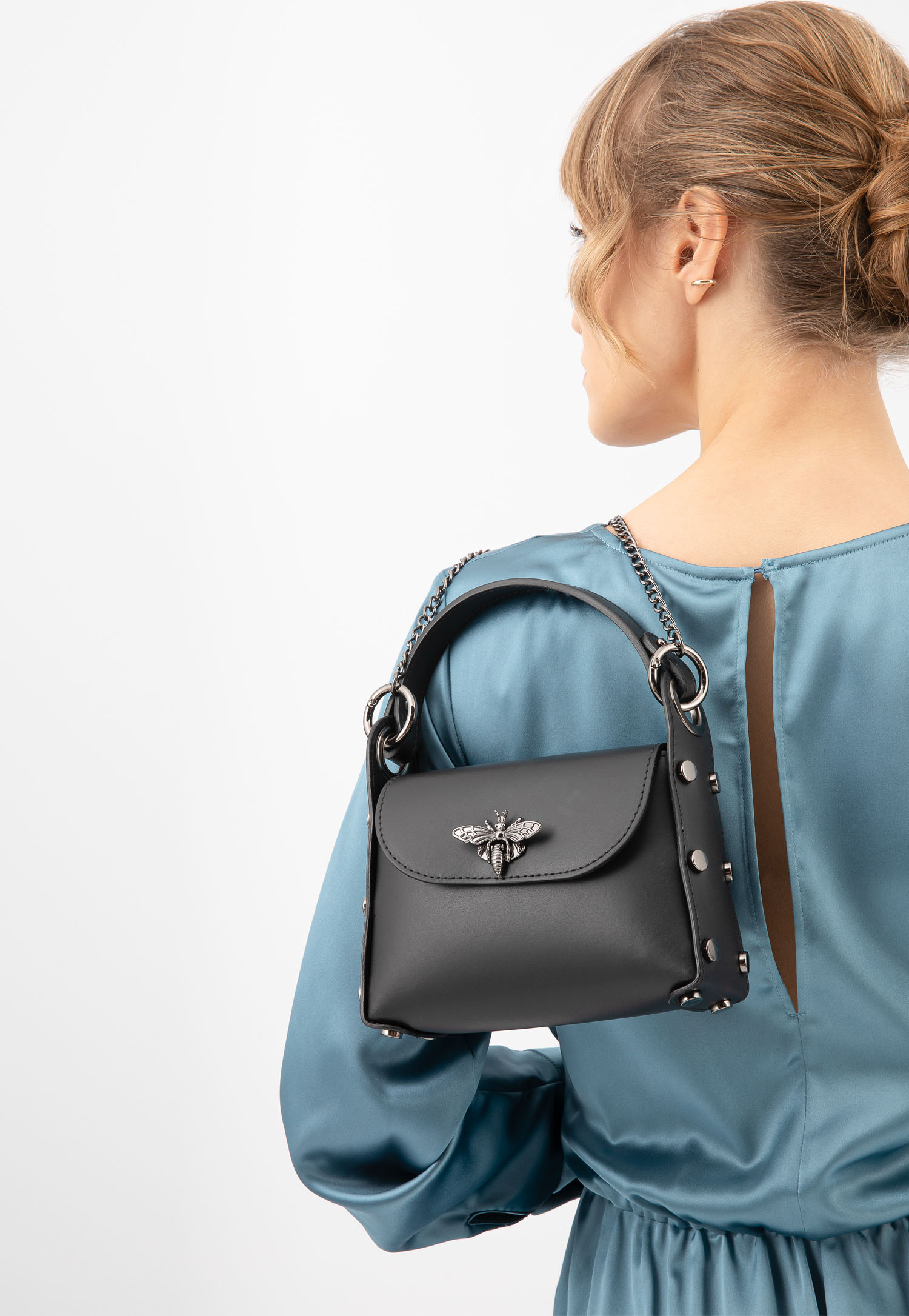 Czarna oryginalna torebka damska wizytowa