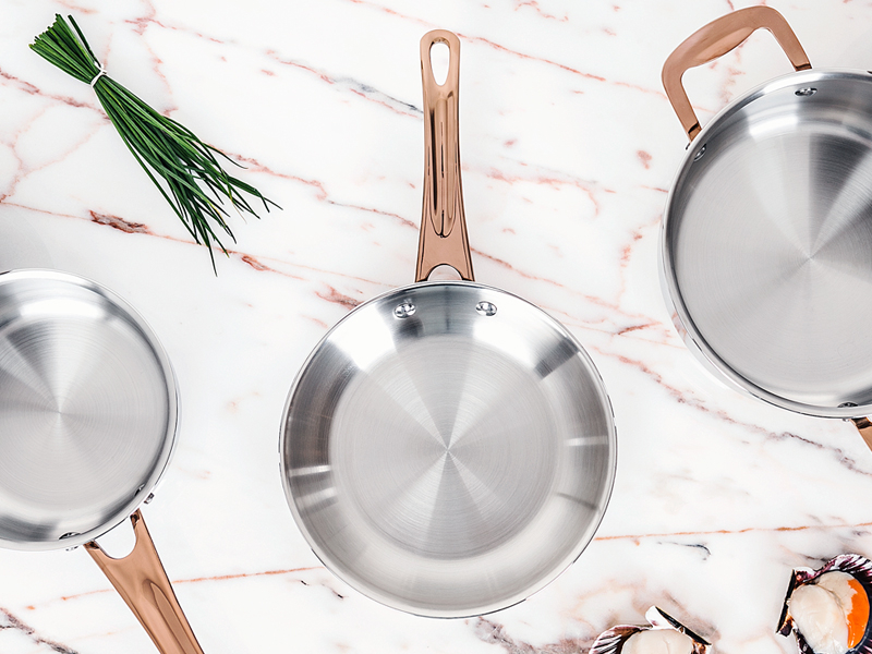 Frigideira cónica com cabo