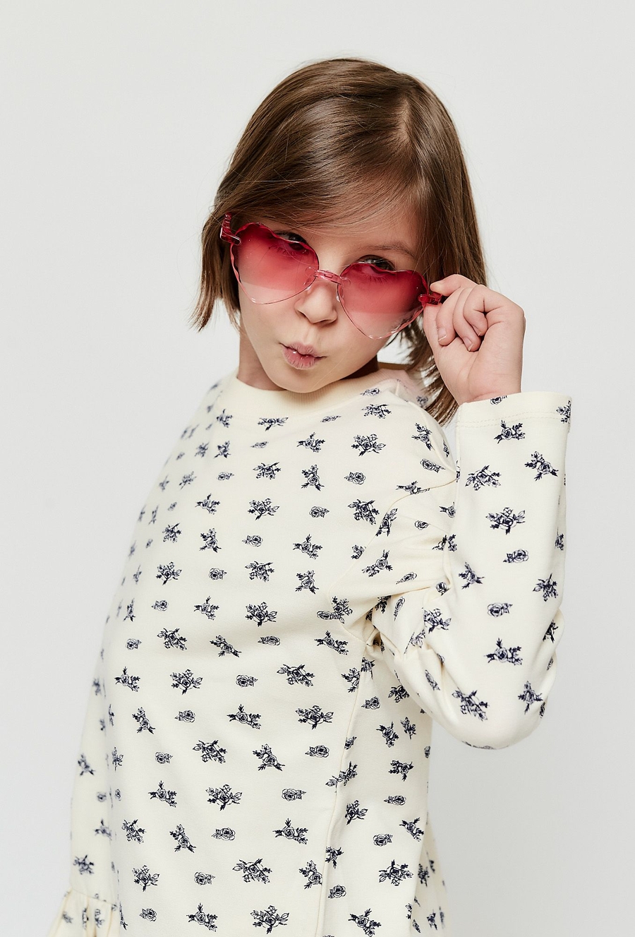 Sukienka z długim rękawem w róże