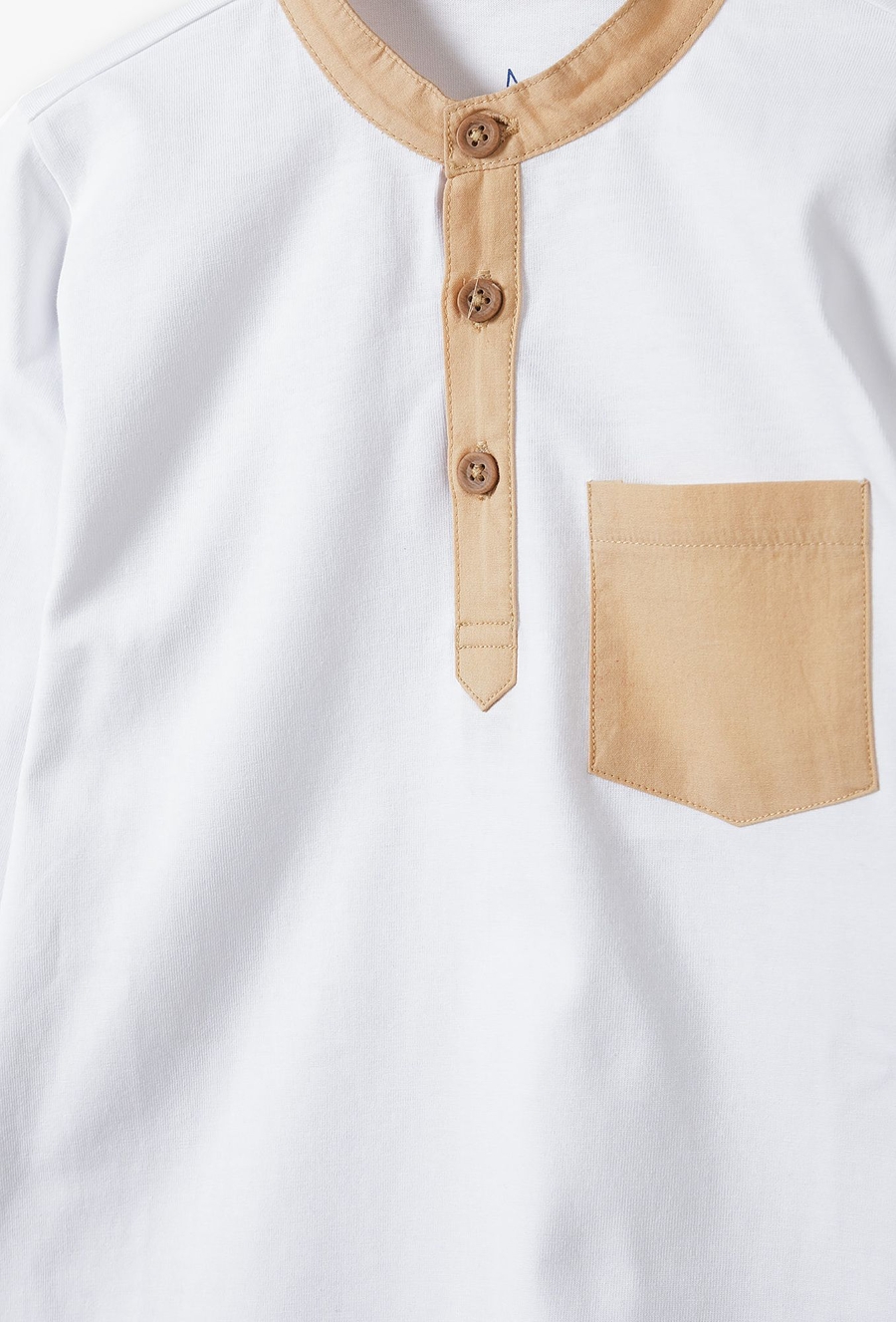 Biała bluzka chłopięca z długim rękawem z bawełny