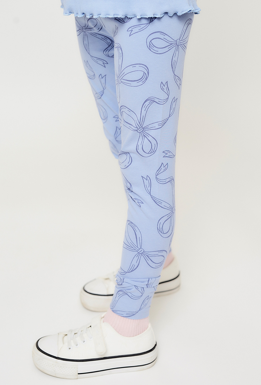 Legginsy dla dziewczynkio - niebieskie z nadrukiem wstążek