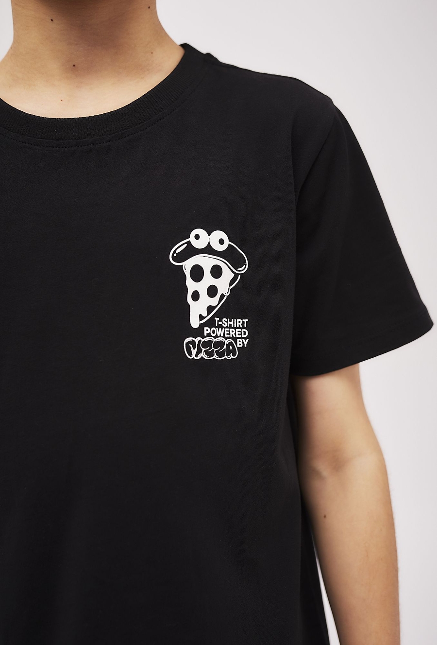 Czarny t-shirt dla chłopca