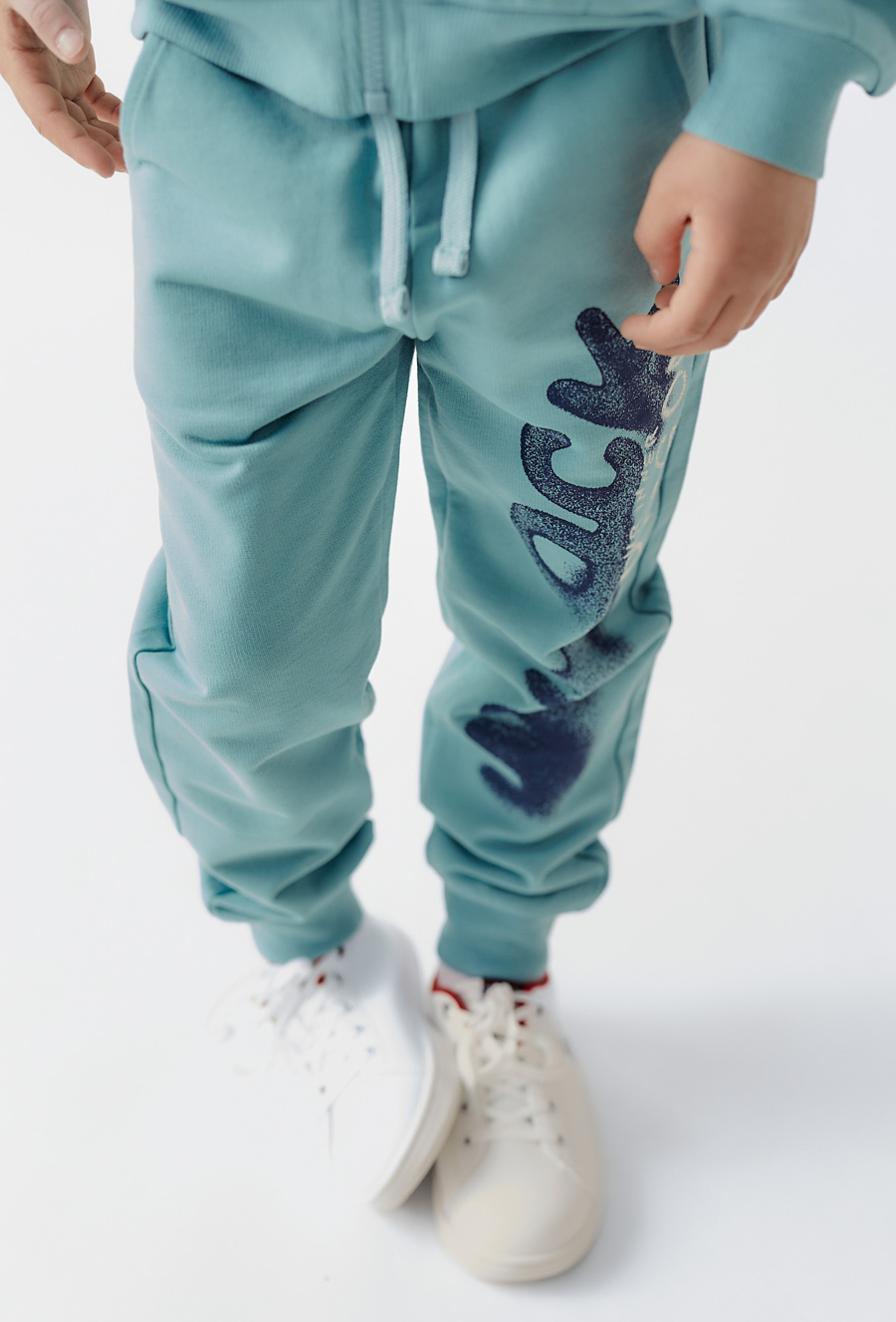 Spodnie dresowe dla chłopca - zielone