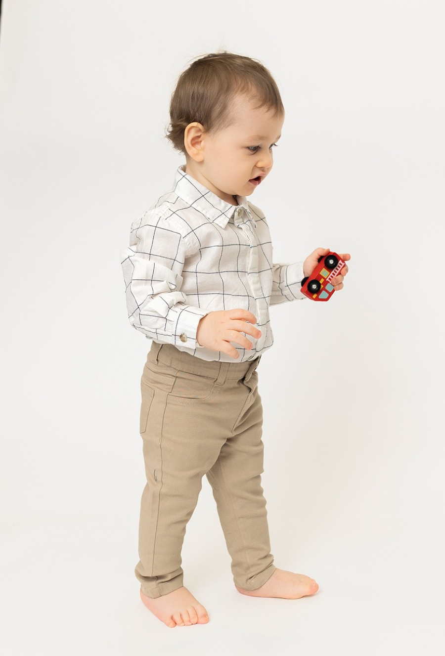 Klasyczne spodnie dla niemowlaka - beżowe