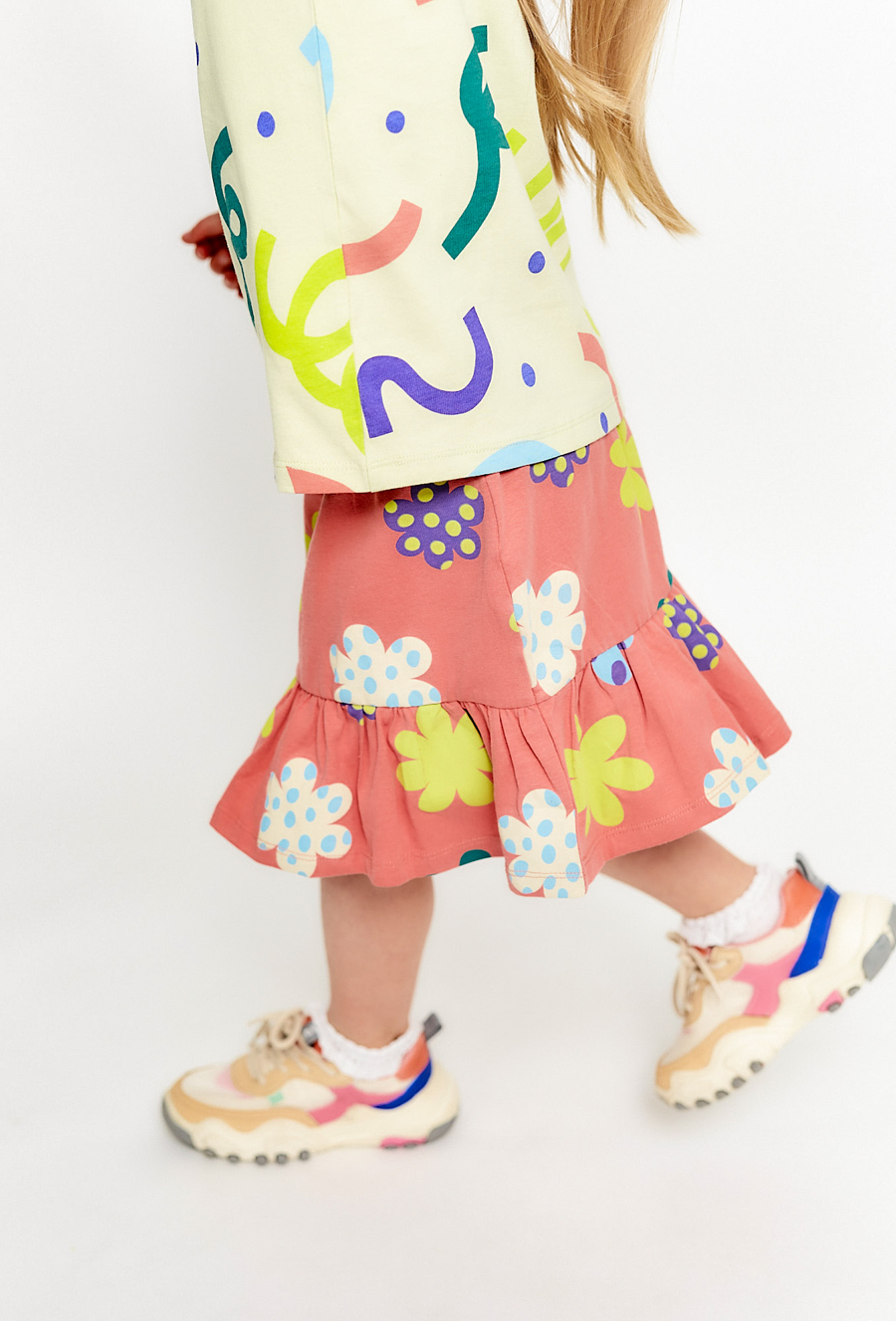 Spódniczka z falbanką i kwiatowym nadrukiem