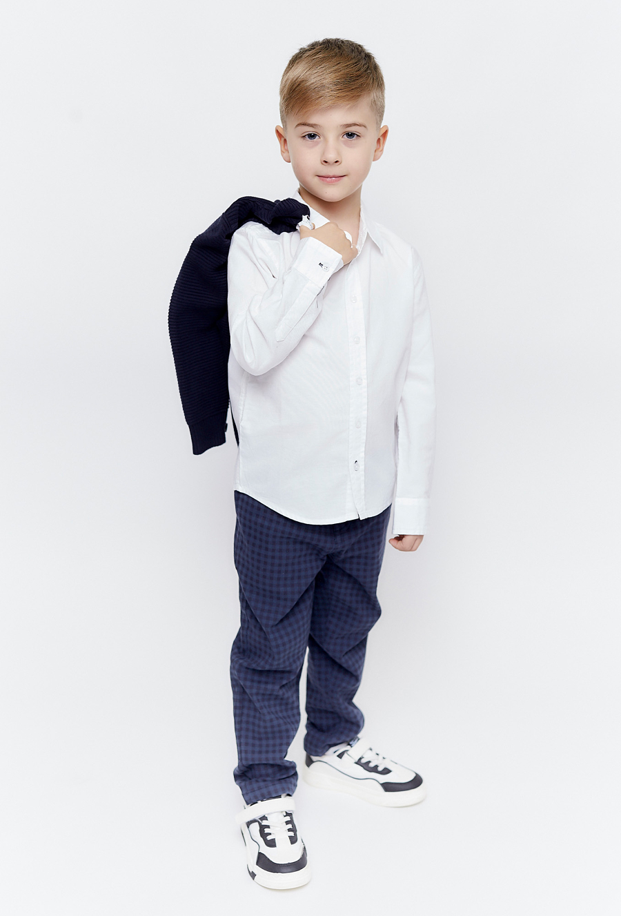 Klasyczne spodnie chłopięce w atkę