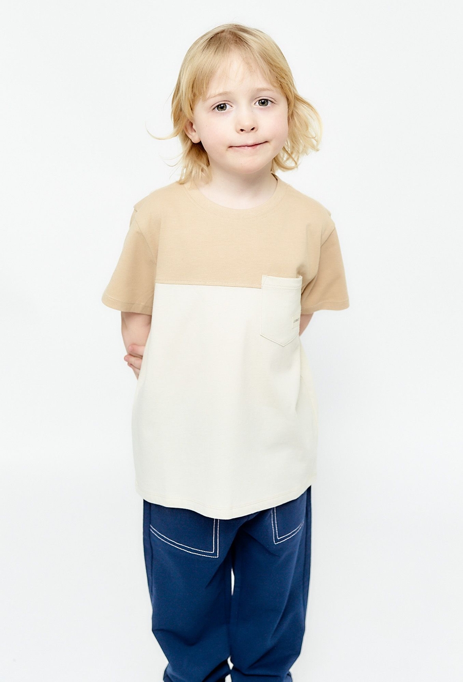 Dwukolorowy t-shirt z kieszonką